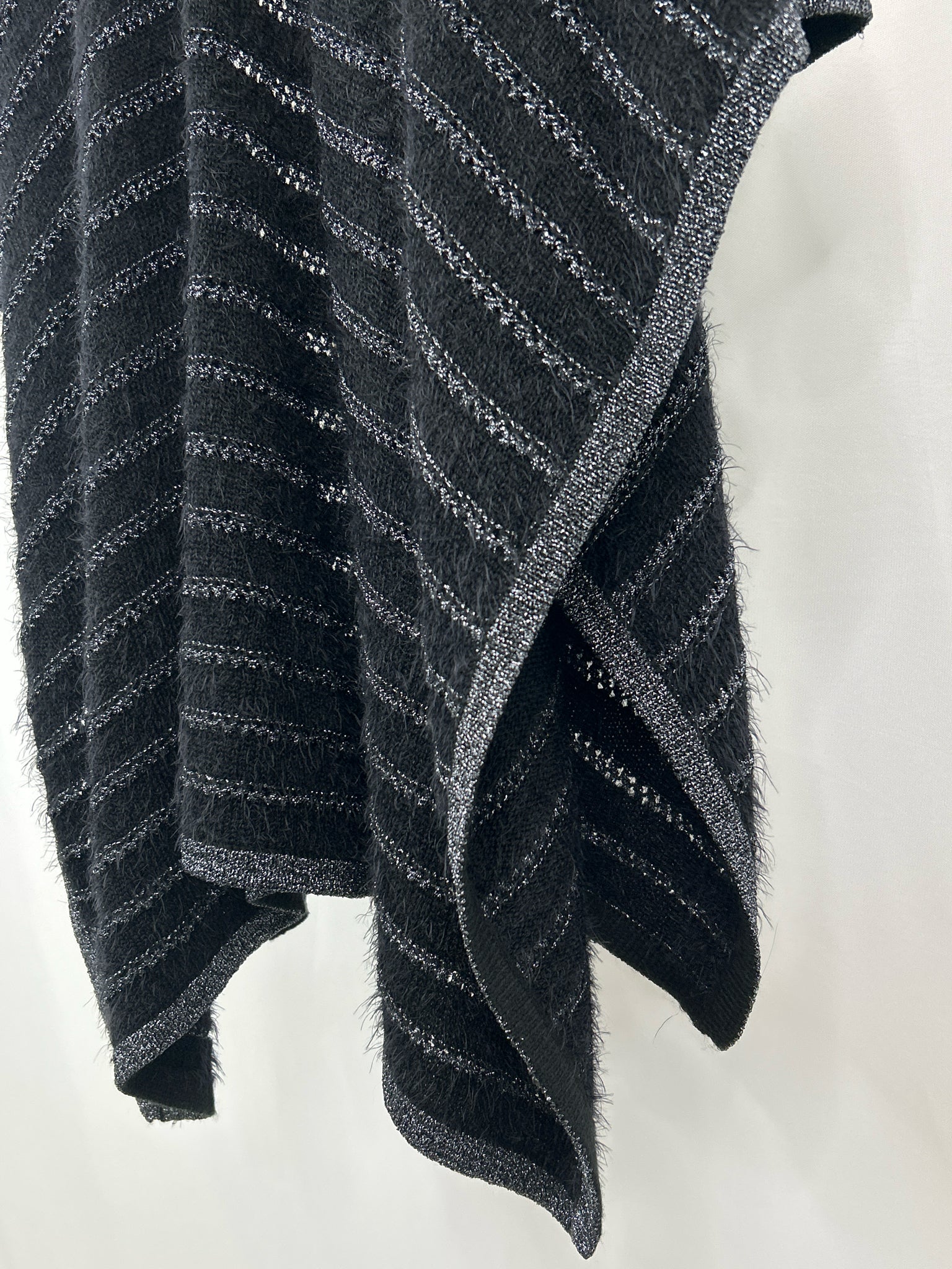 SOMA Size One Size Black and Silver Women Wrap