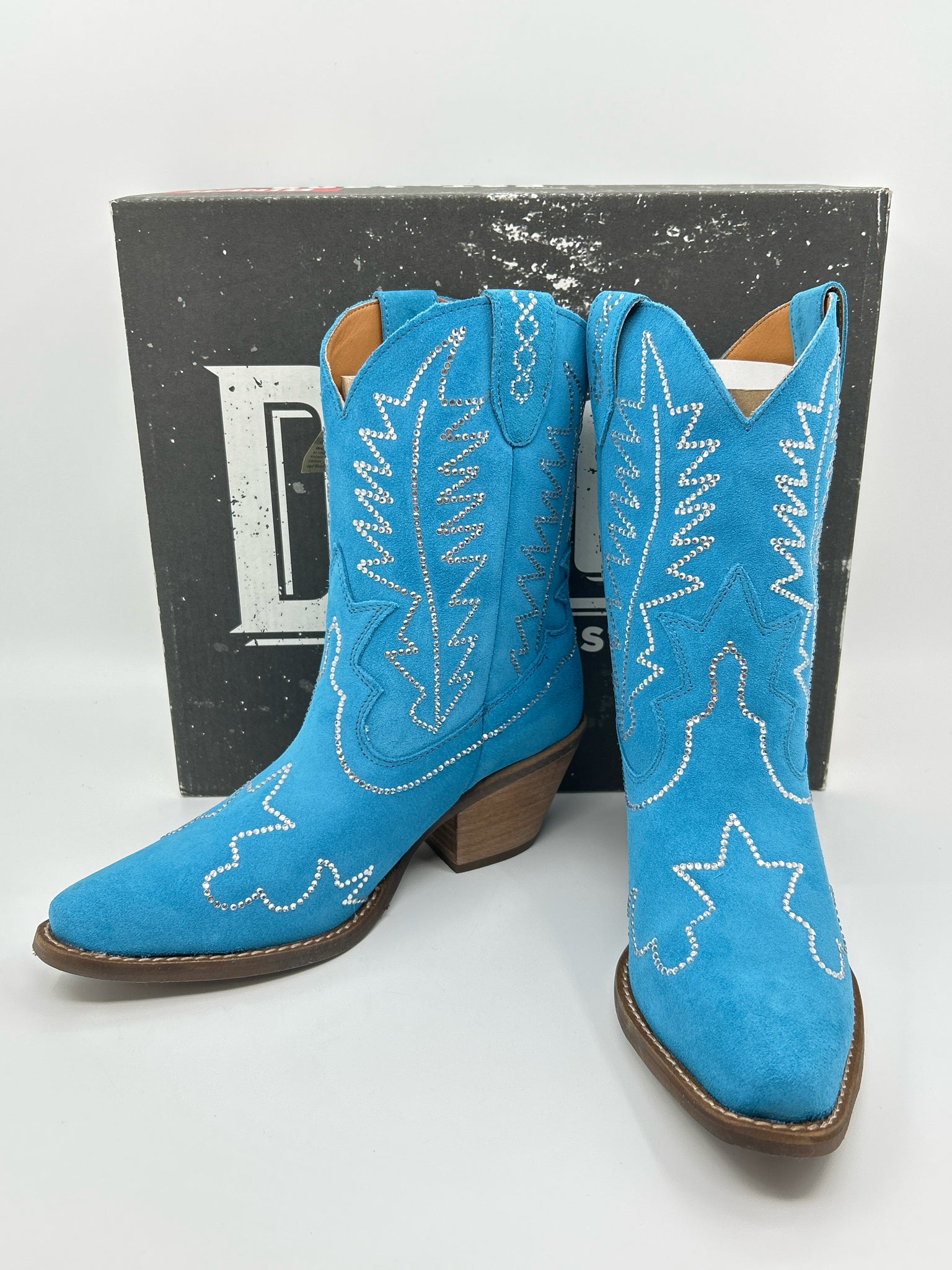DINGO Size 7.5M Blue Women Boots NIB