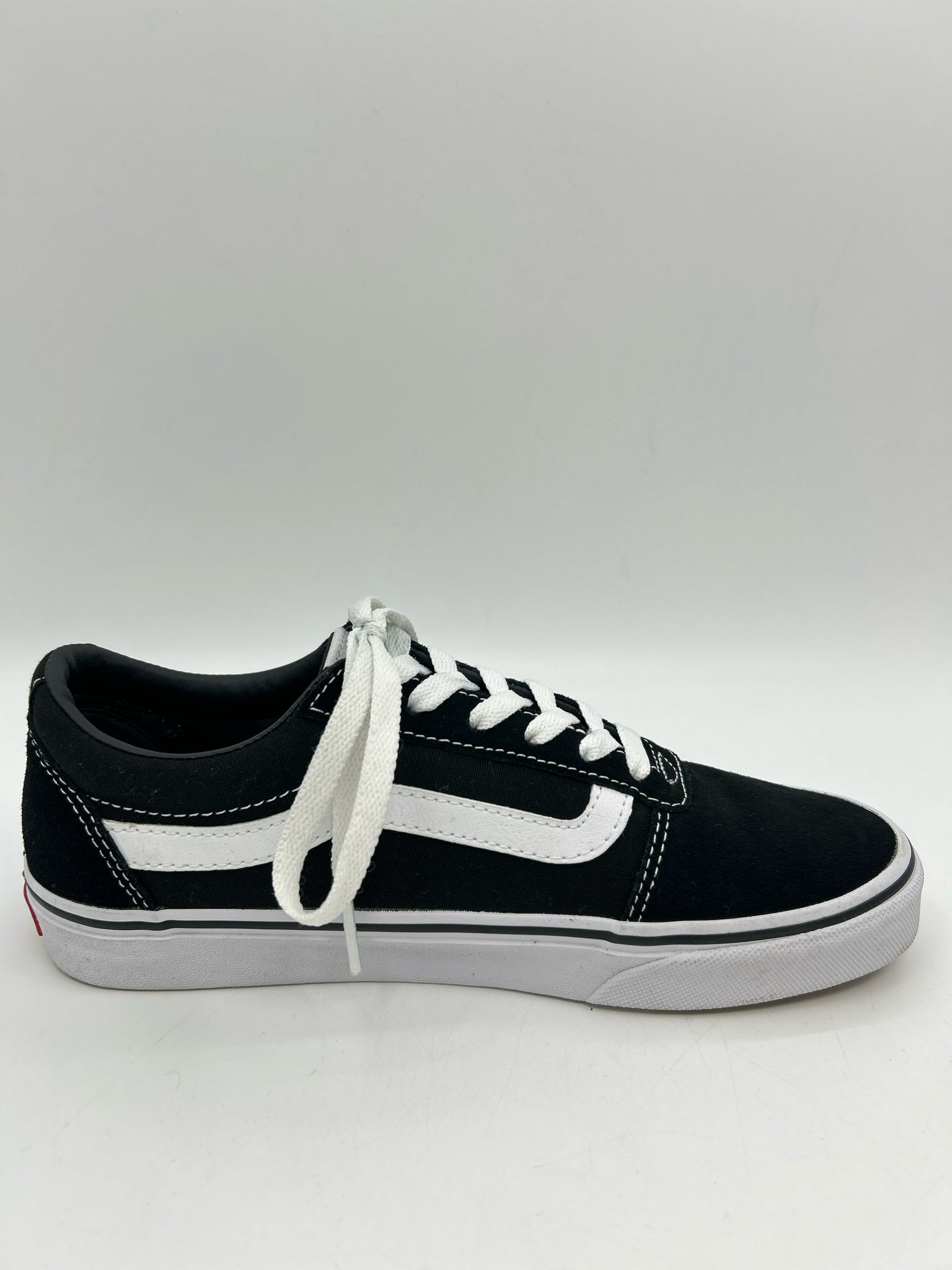 VANS Size 8 Black and White Women Sneakers