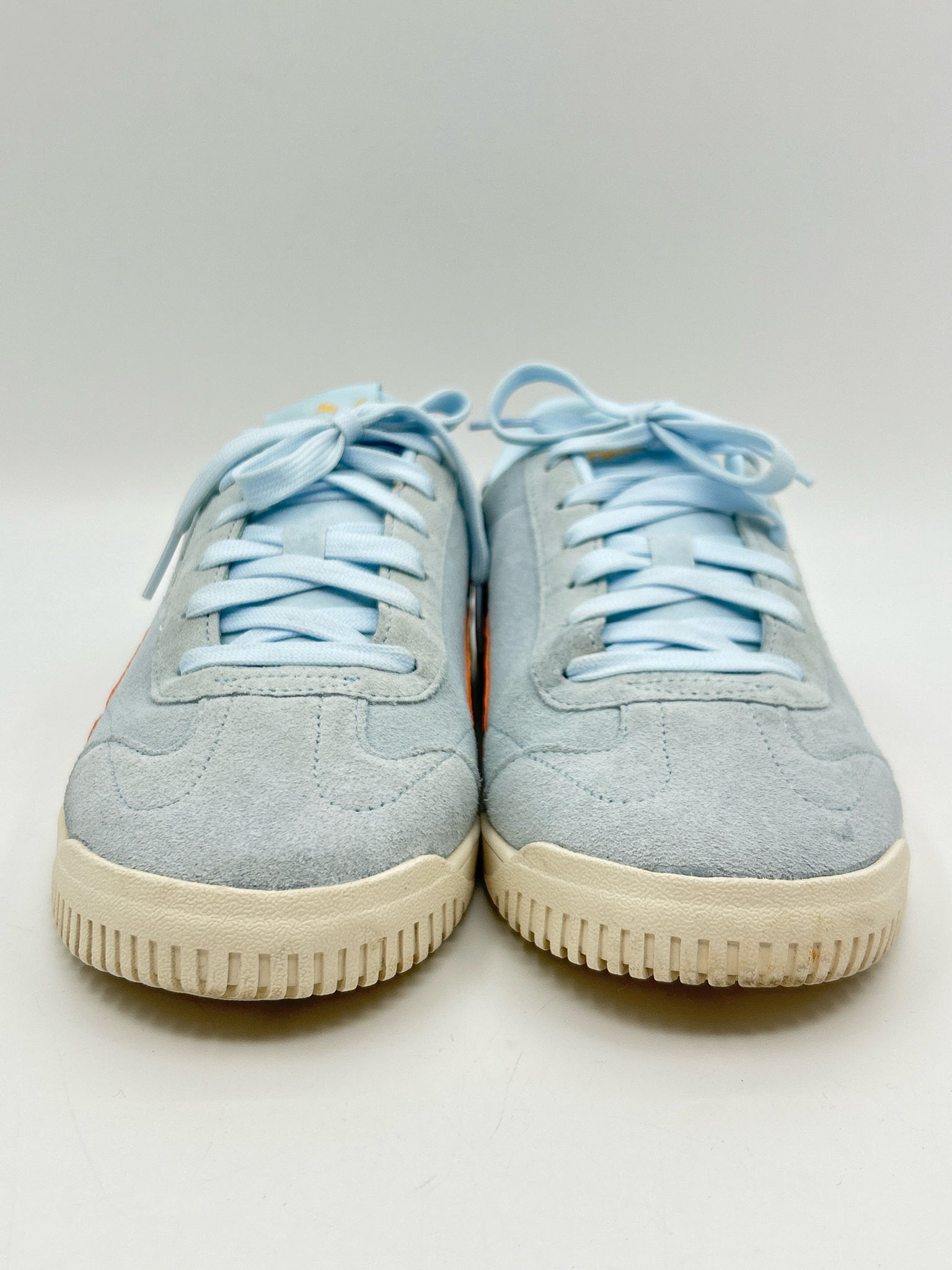 PUMA Size 9 Blue and Peach Women Sneakers