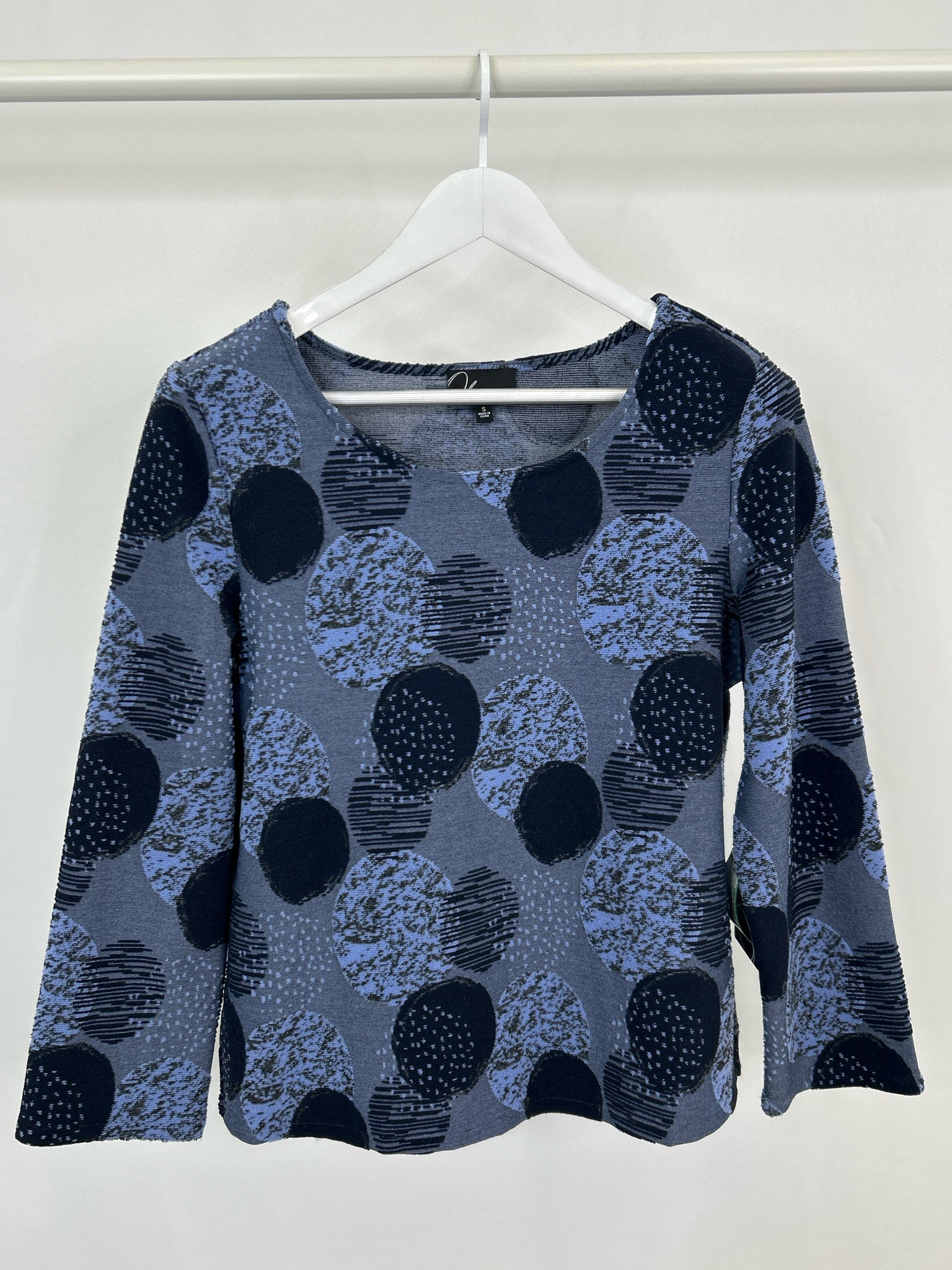 OLIVIA BY HABITAT CLOTHES Size S Navy Print Women Top NWT