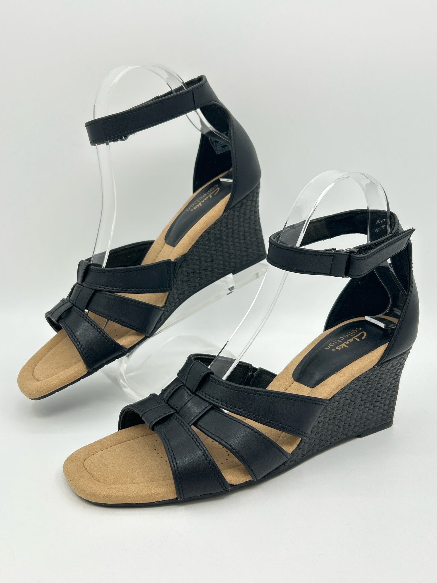 CLARKS COLLECTION Size 9M Black Women Sandal