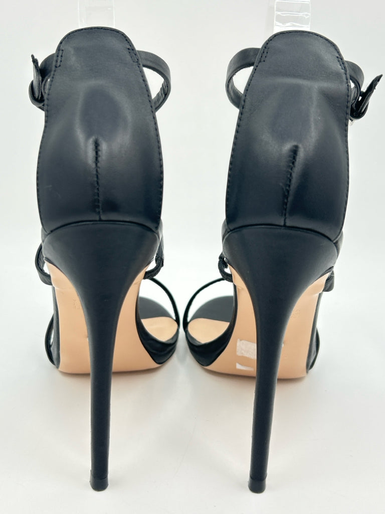 TONY BIANCO Size 9.5 Black Sandal NIB