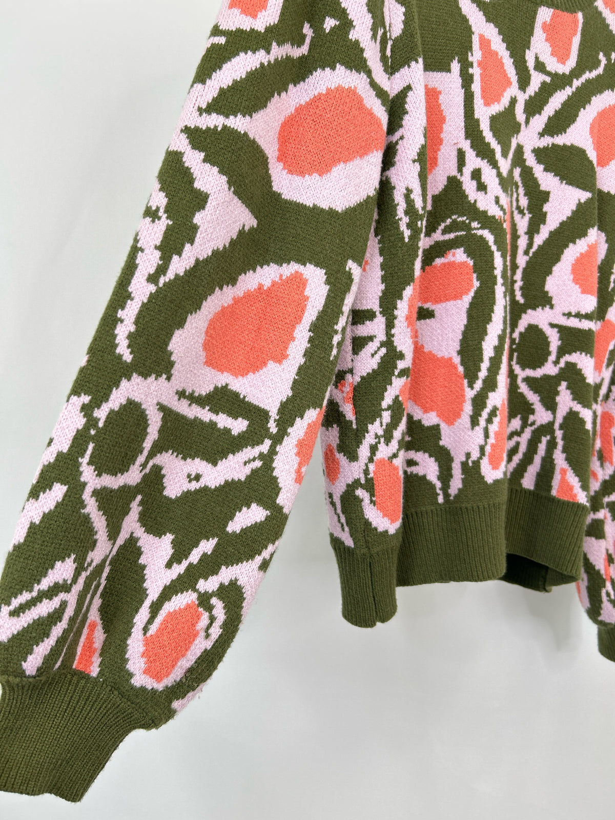 VOY Size M Olive & Pink Women Sweater