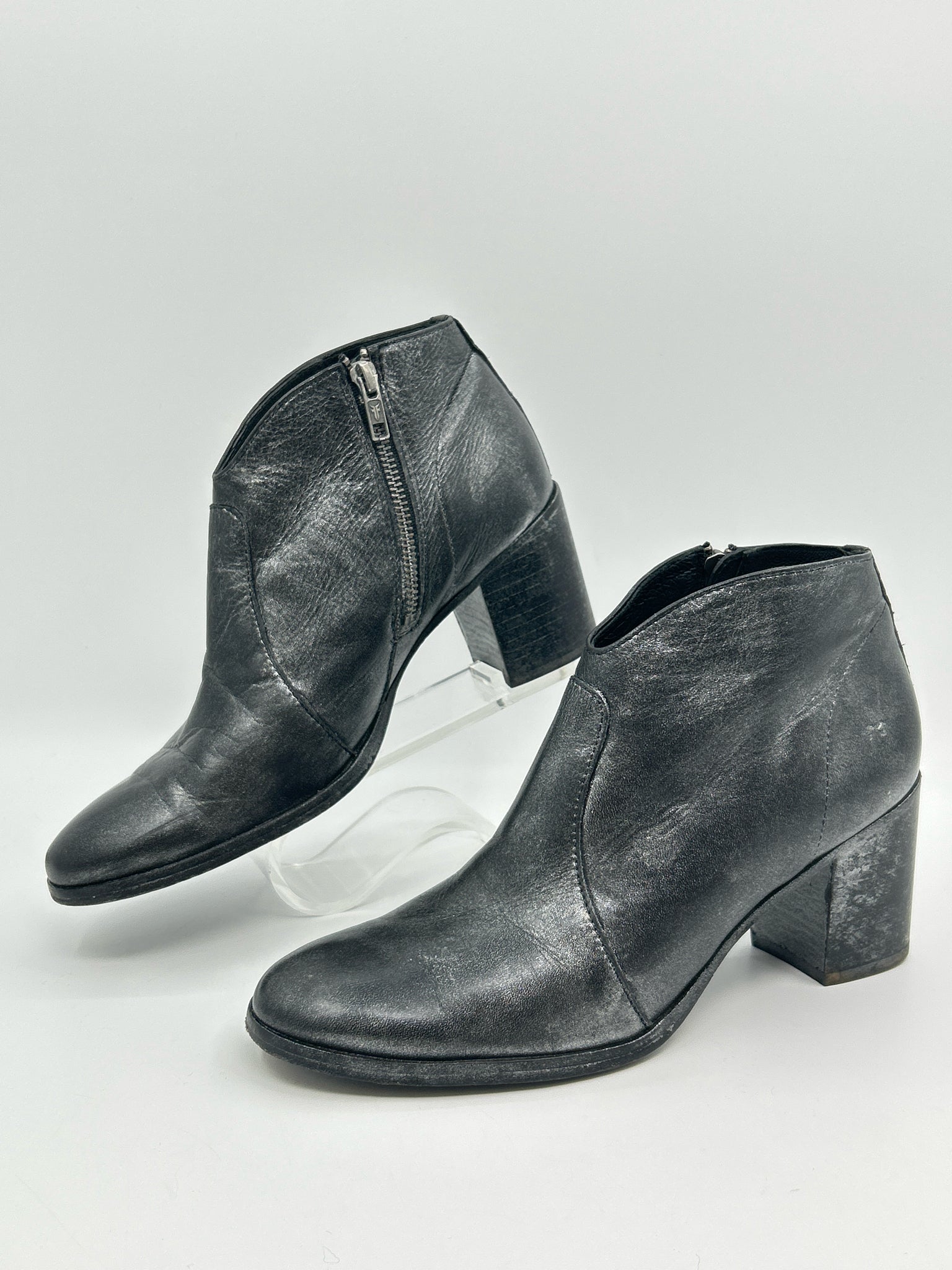 FRYE Size 8.5B Black Metallic Women Booties