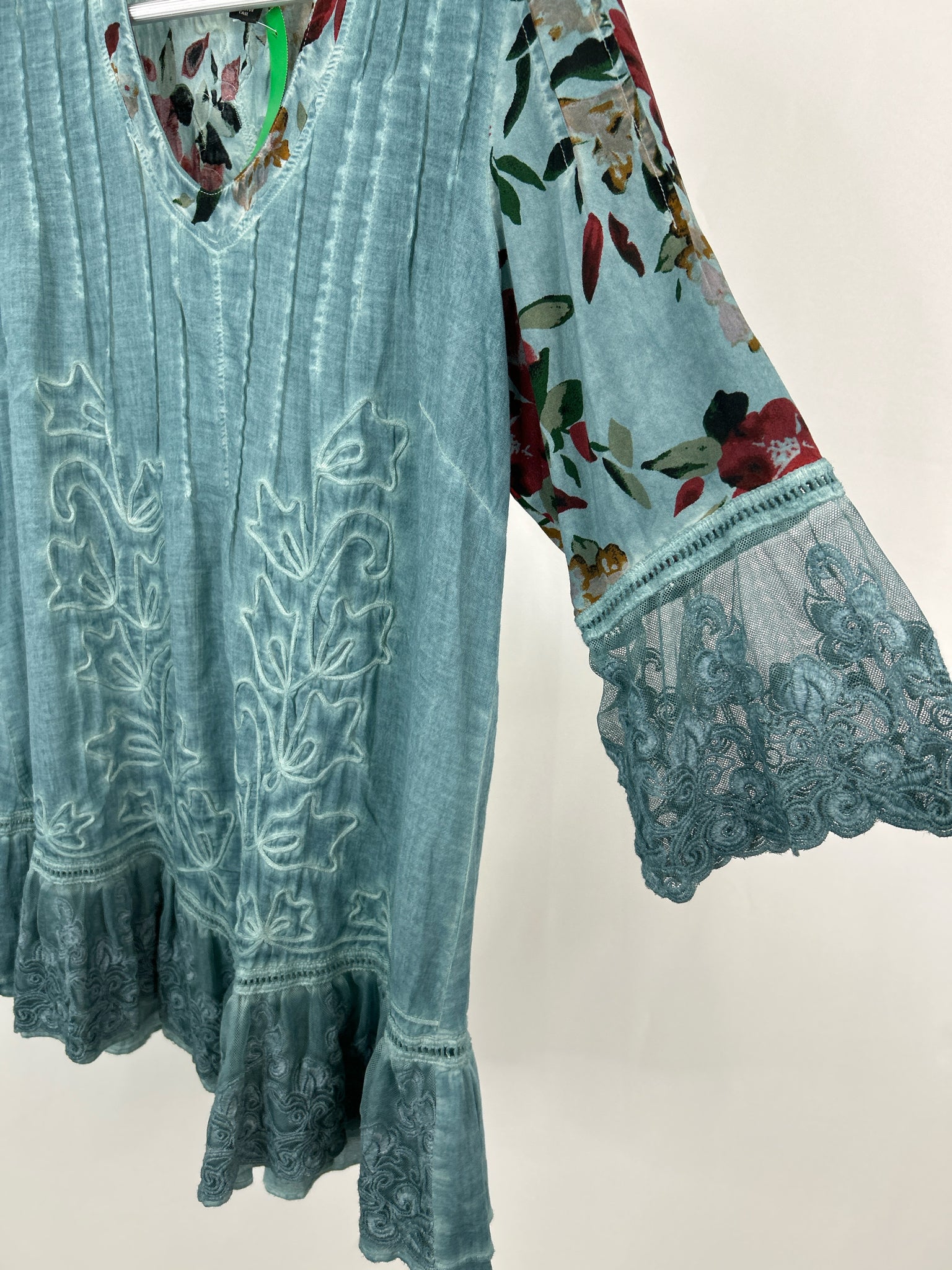 GRETTY ZUEGER Size M turquoise print Women Tunic