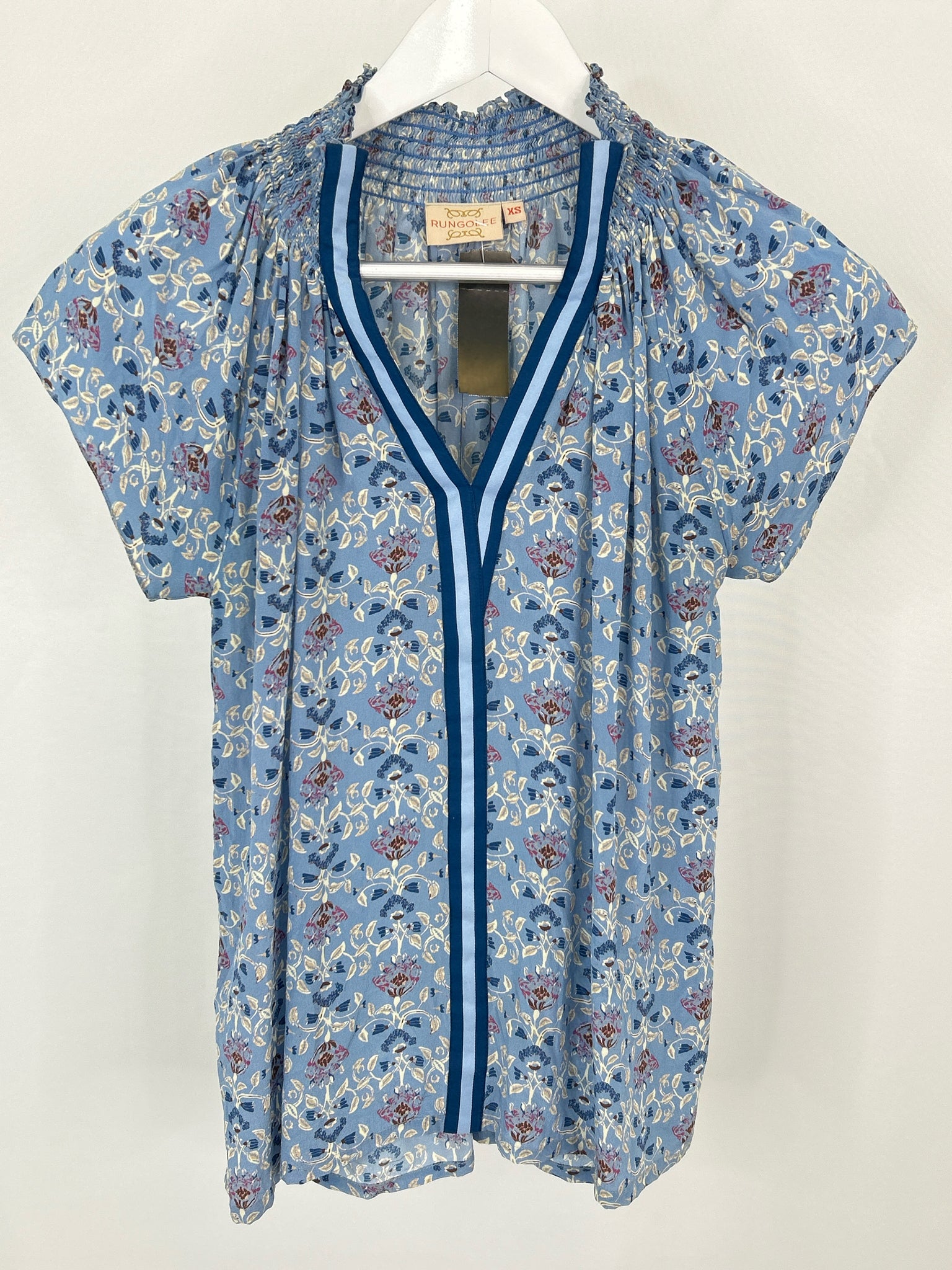 Rungolee Size XS Blue floral Women Blouse