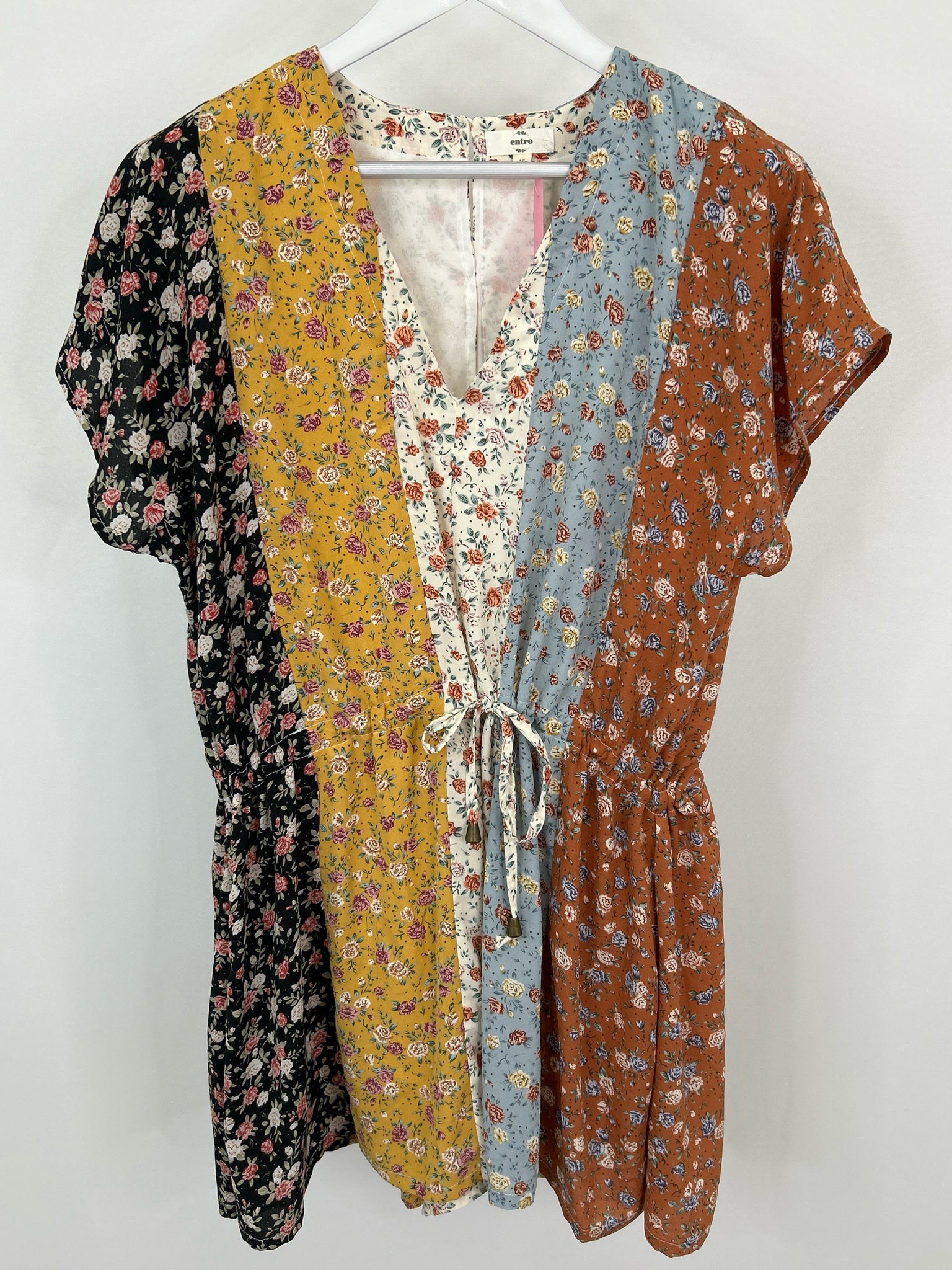 ENTRO Size 1X Multi-Color Women Romper