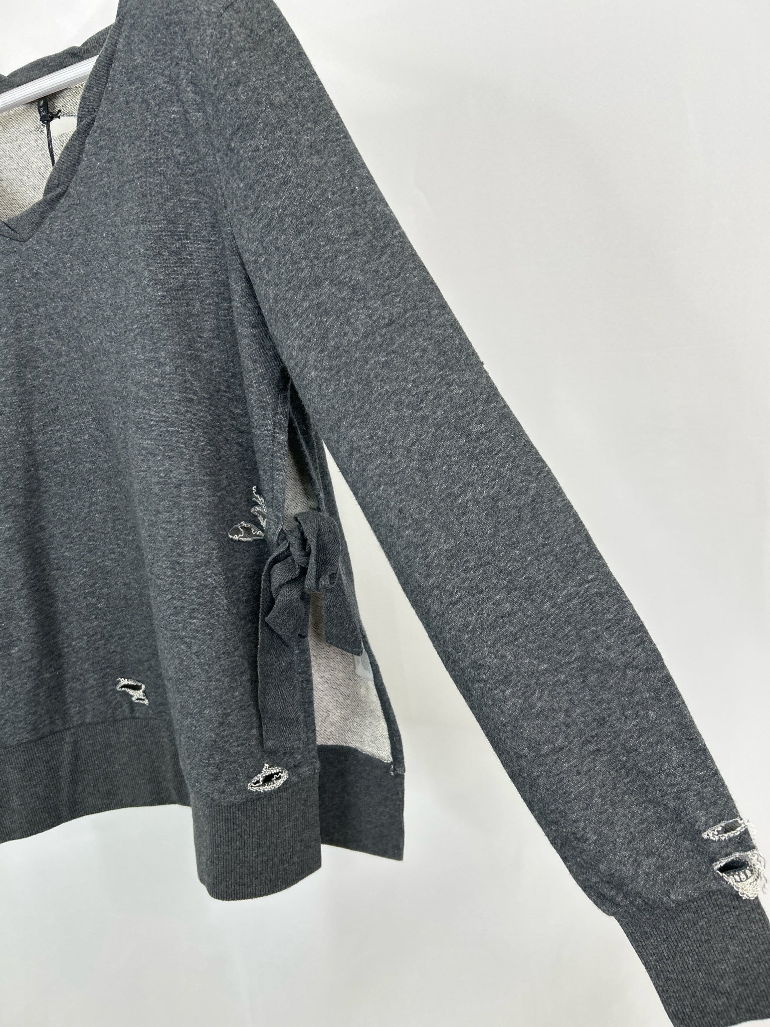 ROMEO & JULIET COUTURE Size M HEATHER GRAY Women Sweatshirt