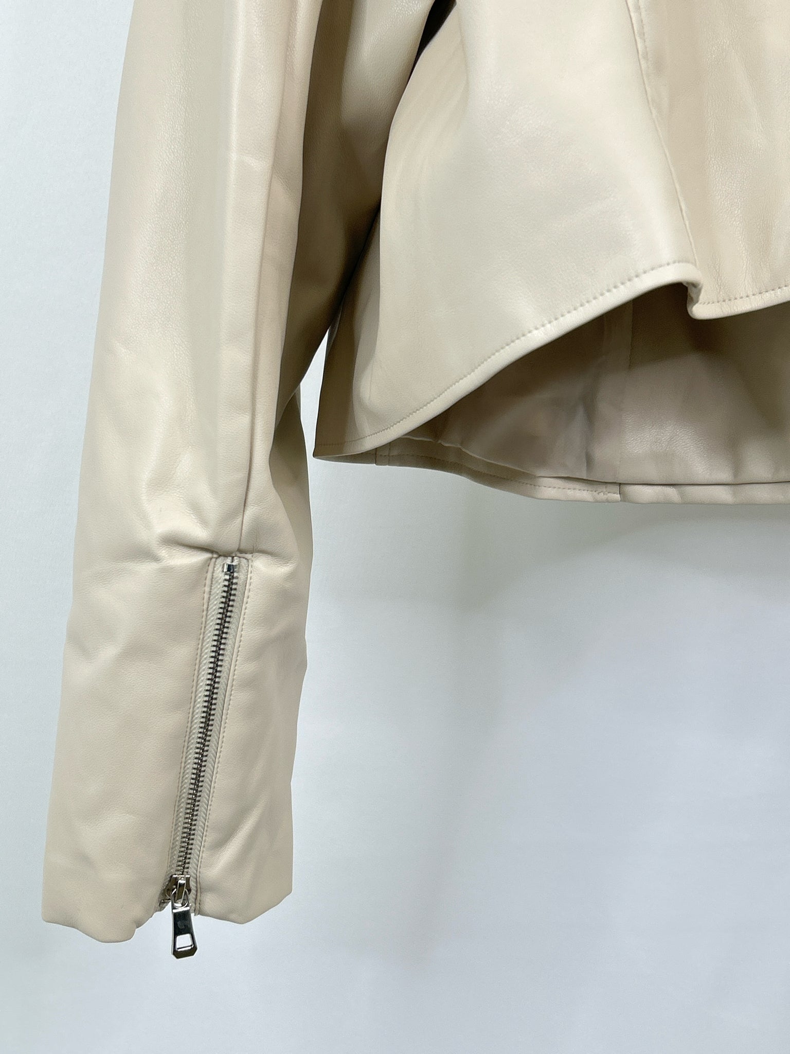 ELOQUII Size 26/28 Putty Women Faux Leather Jacket NWT