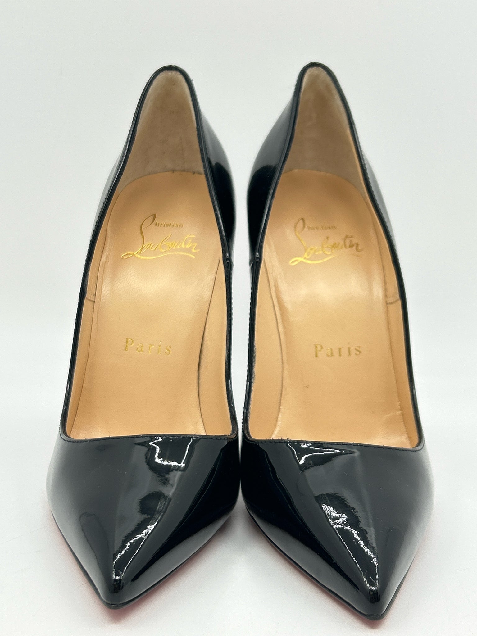 CHRISTIAN LOUBOUTIN Size 35 Black Patent Women Pumps