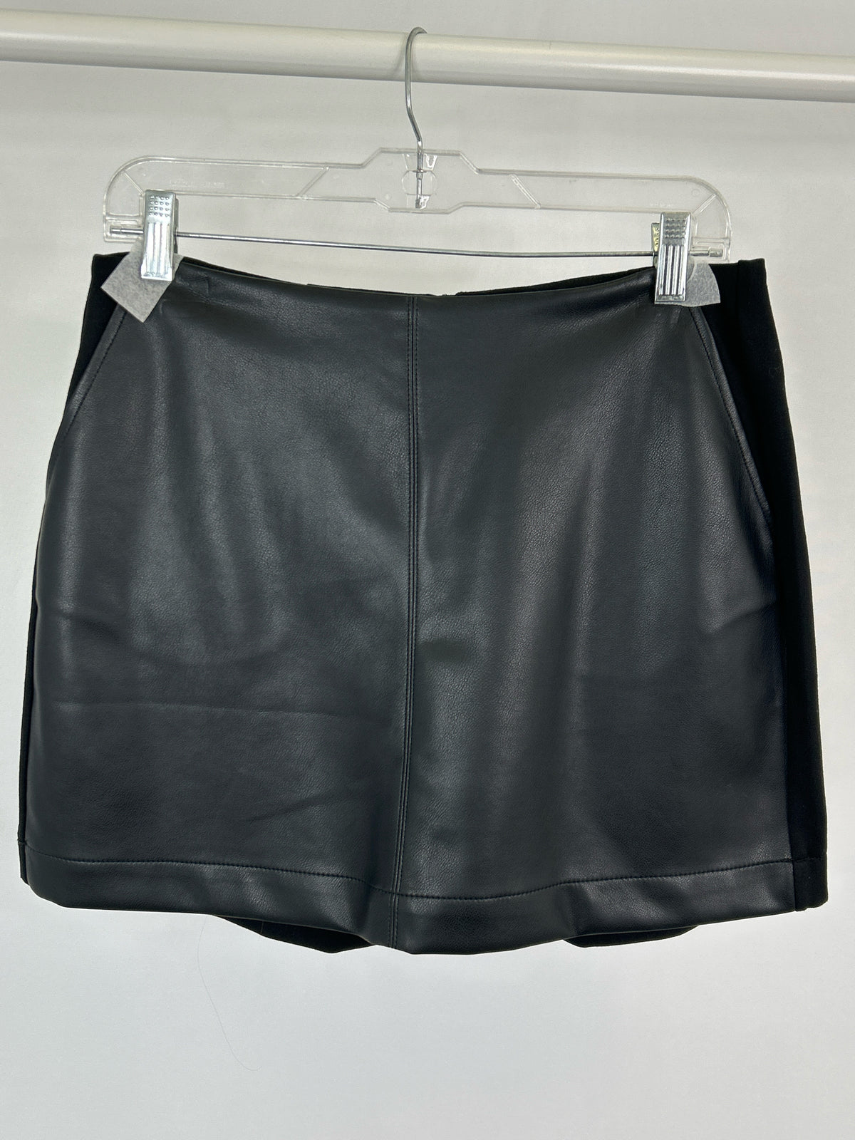 CABI Size 4 Black Women Skort