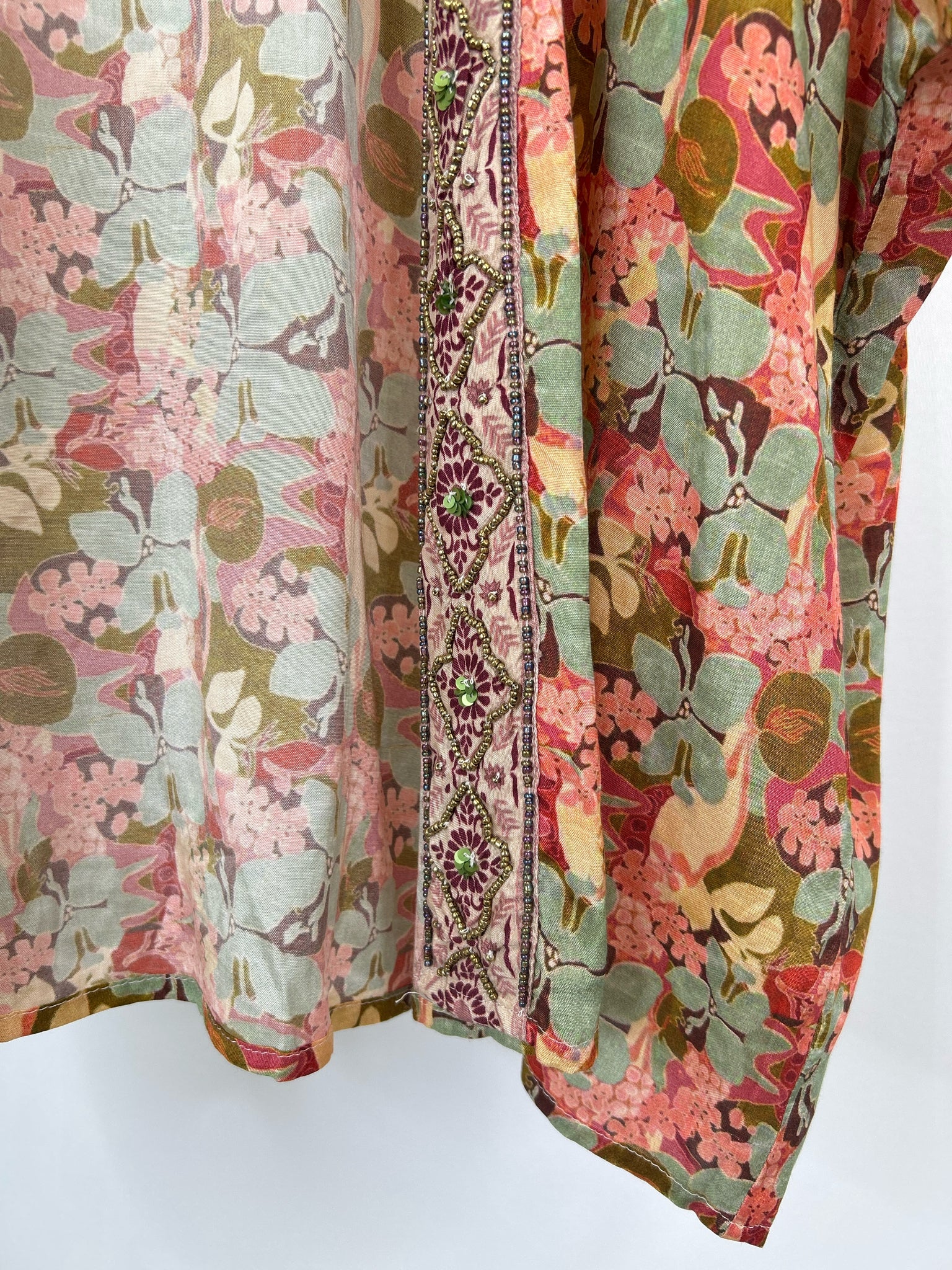 NEKANE NKN NWT Size M/L Green Floral Women Kimono