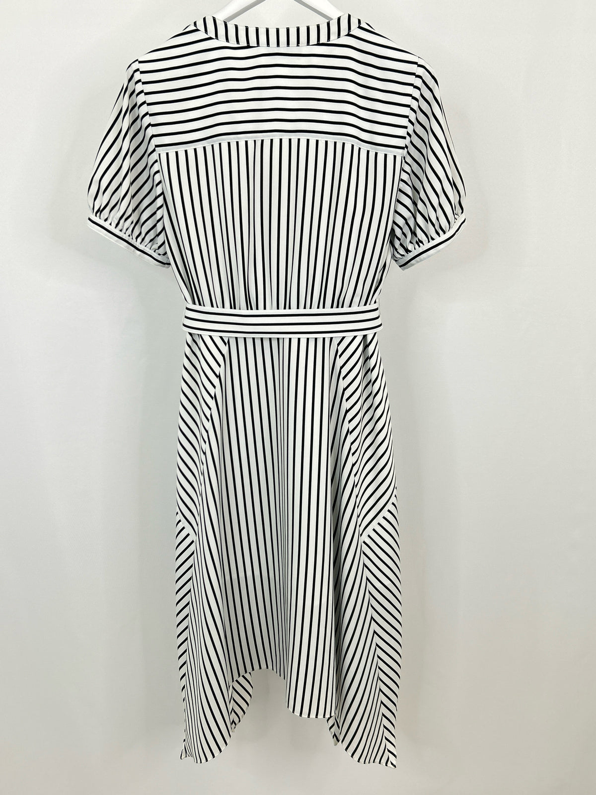 KARL LAGERFELD Size M White & Black Women Dress