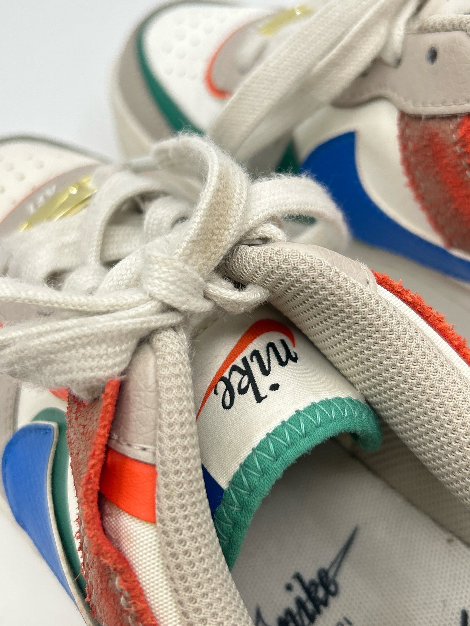 NIKE Size 7 Multi-Color Women Sneakers