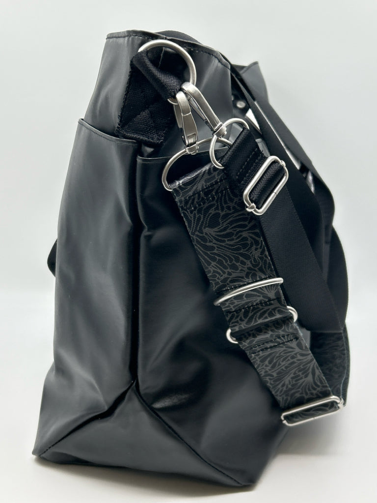 BAGGALLINI NWT Black Women's Tote
