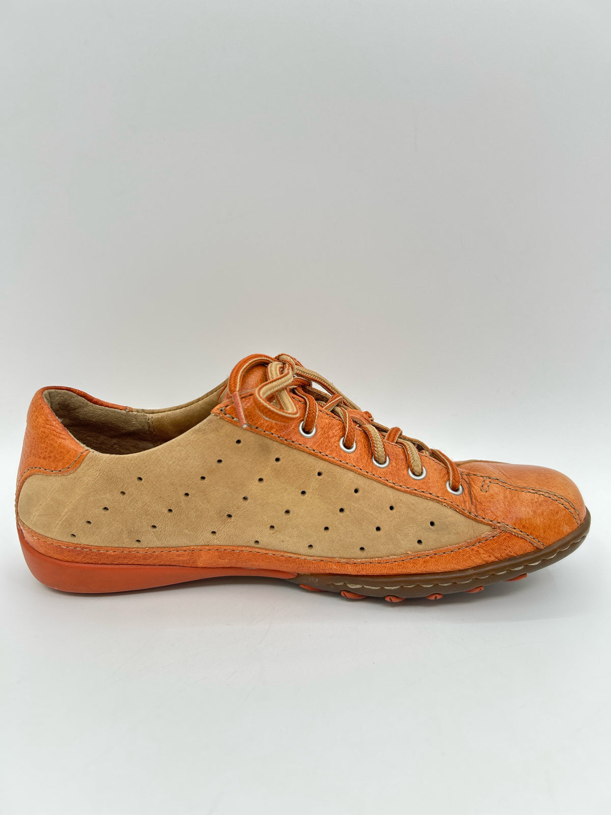 BORN Size 8 Orange Women Sneakers