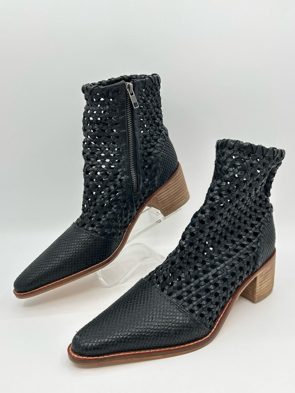 FREE PEOPLE Size 39 Black Women Booties