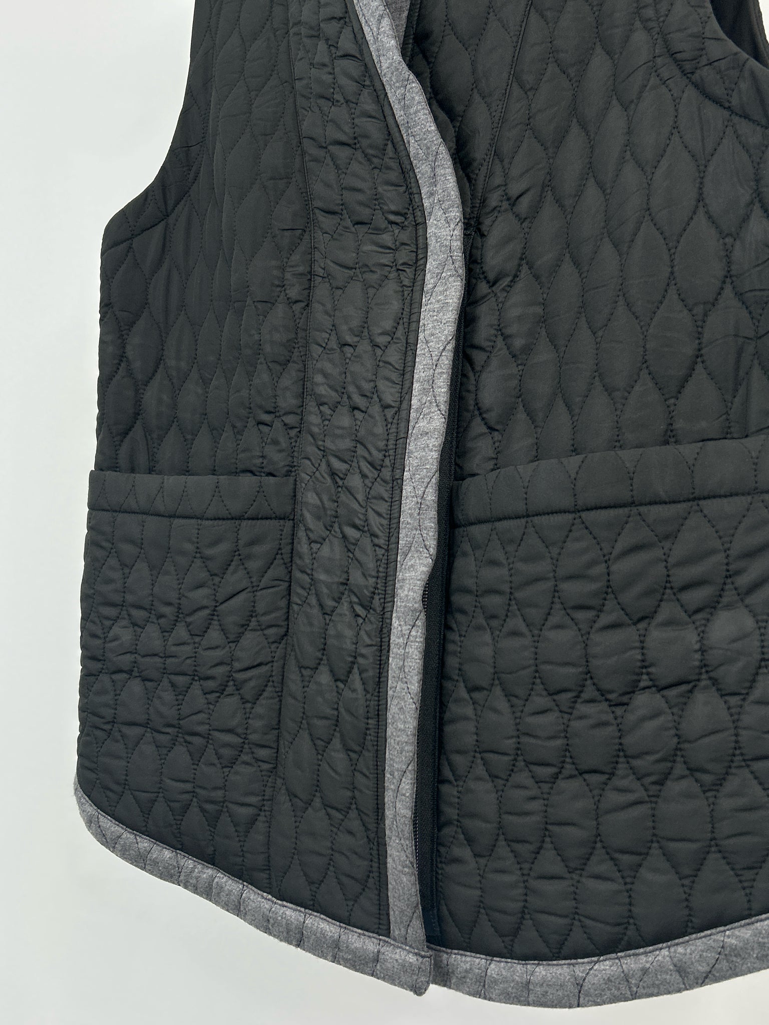 HABITAT Size S Black and Grey Women Vest NWT
