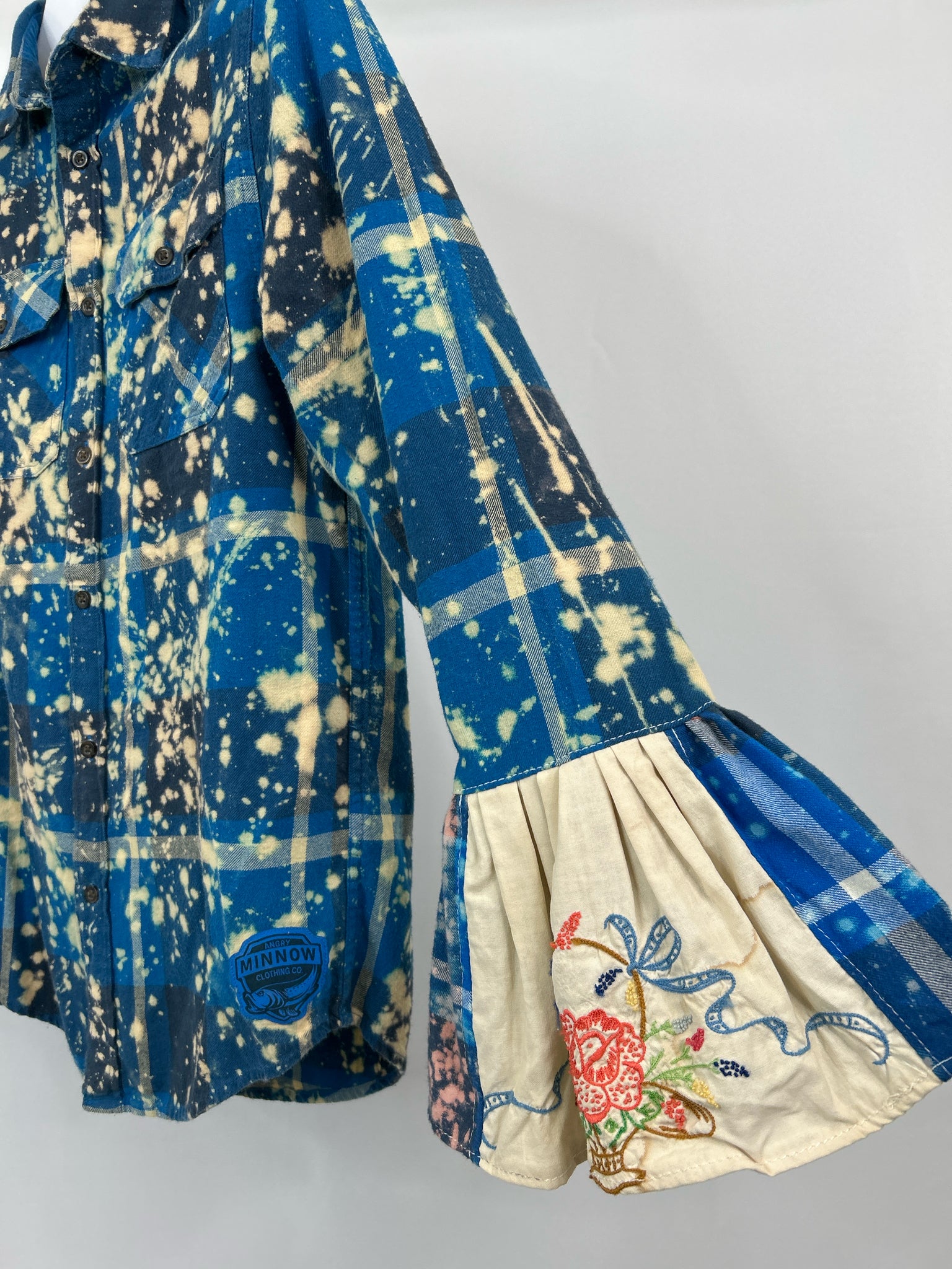 ANGRY MINNOW Size S Blue Print Women Shirt