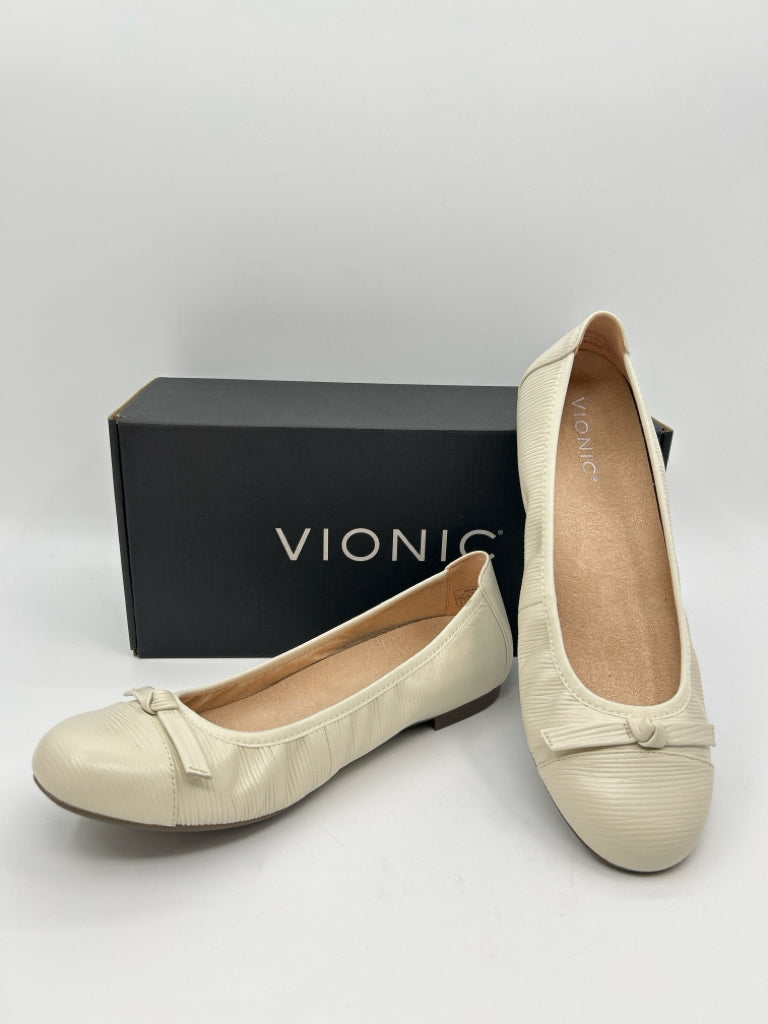 VIONIC Women Size 7M Cream Amorie Wavy Flats NIB