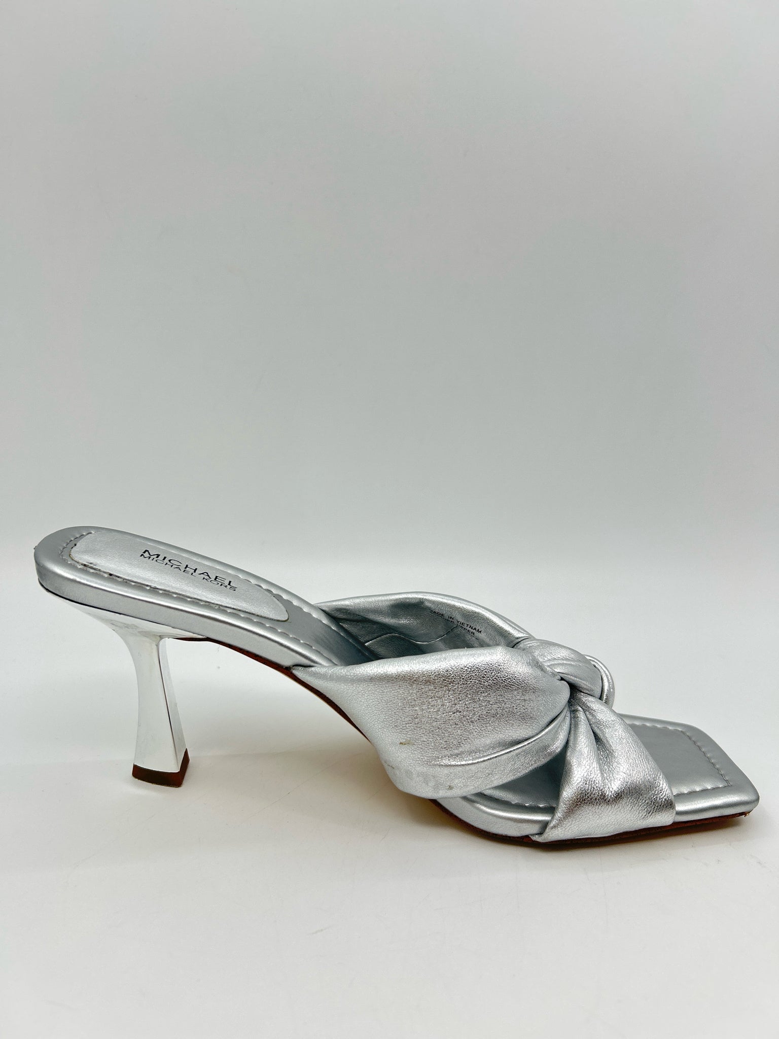 MICHAEL MICHAEL KORS Size 9M Silver Metallic Women Sandal