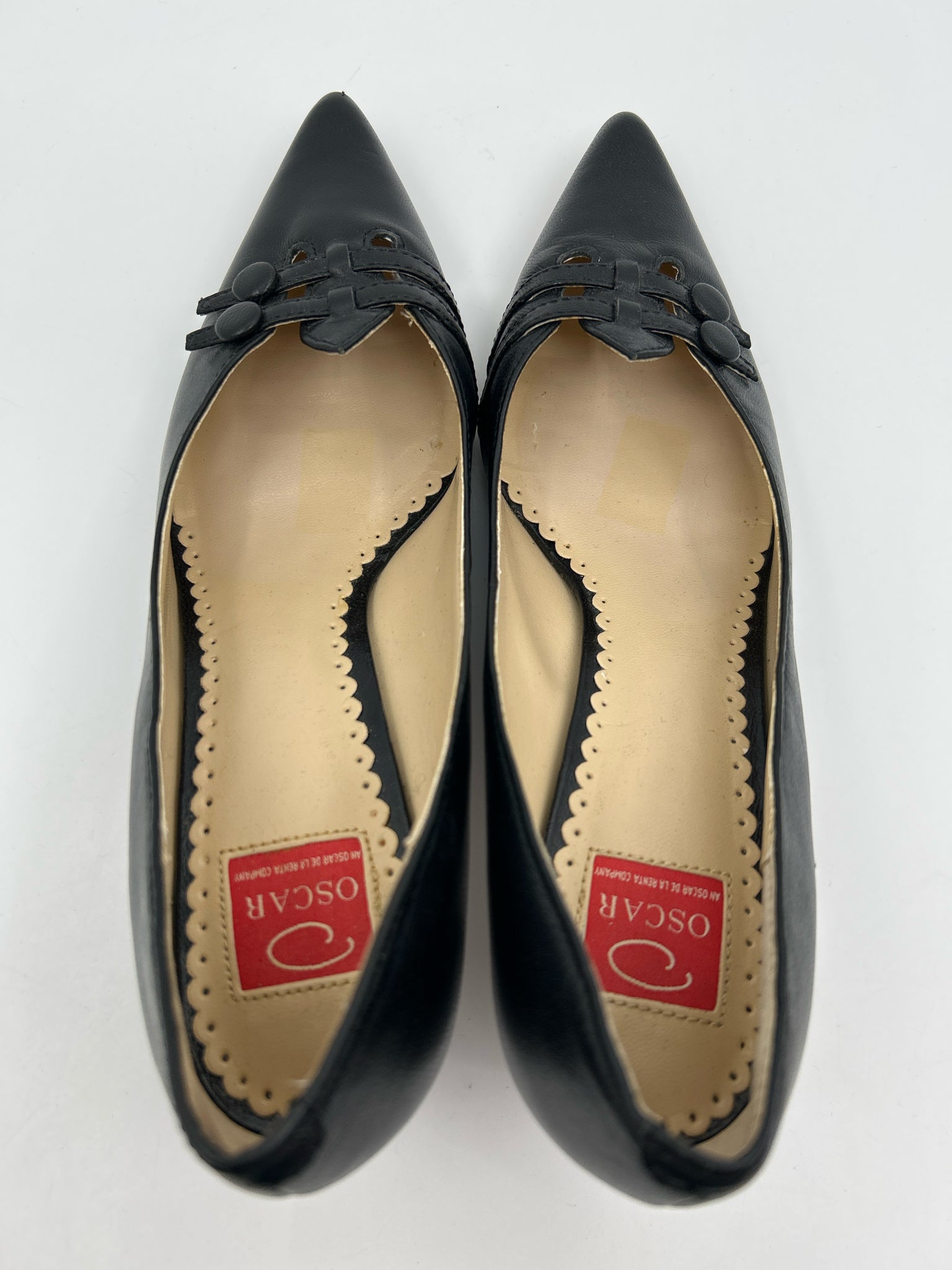 OSCAR DE LA RENTA Size 7M Black Women Pumps