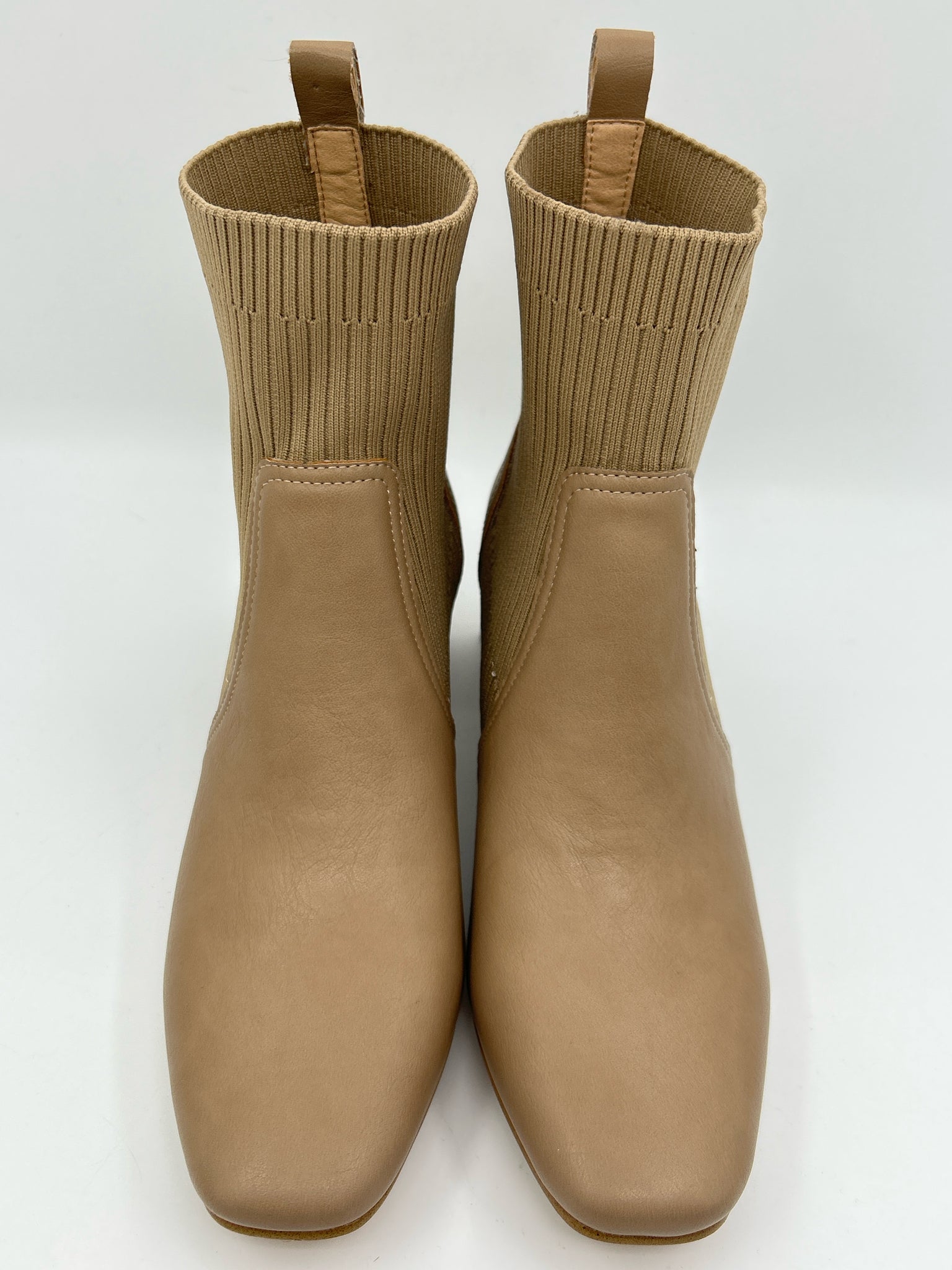 OASIS SOCIETY Size 8.5 Taupe Women Booties NWOB