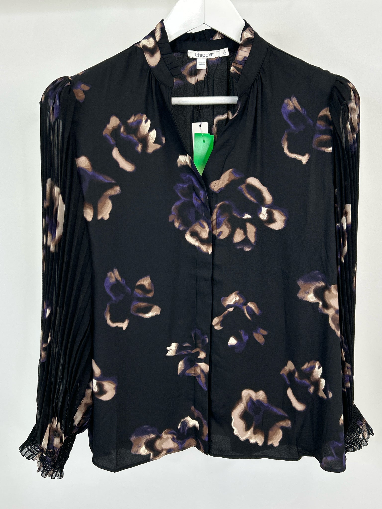 CHICO'S Size 8 Black Floral Women Blouse