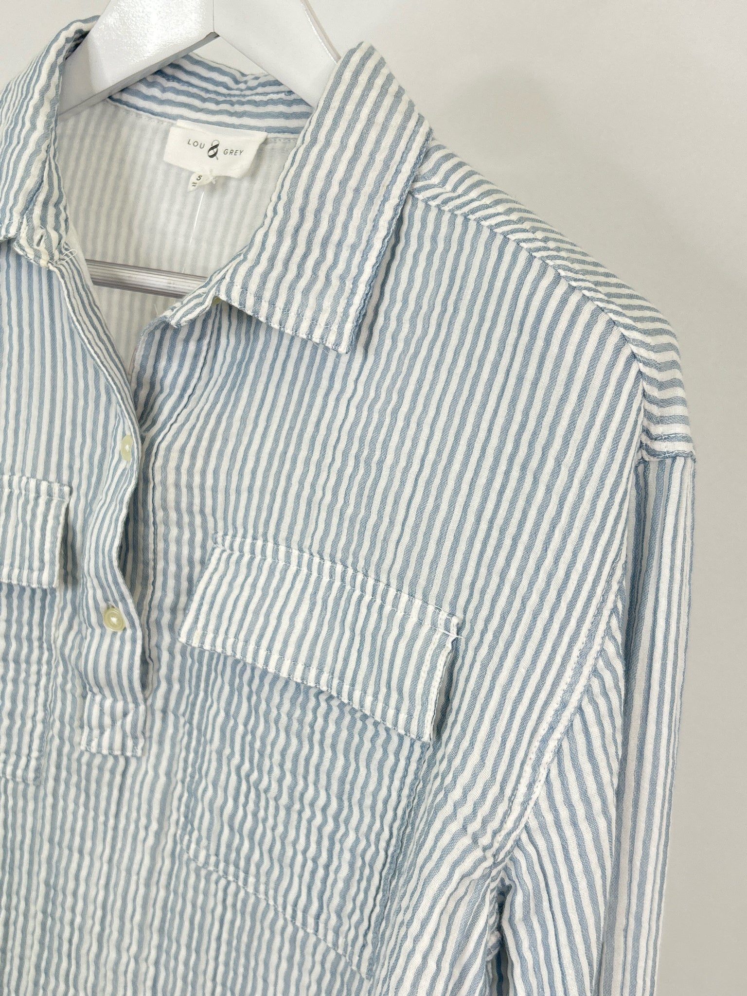 LOU & GREY Size S Blue and White Women Top NWT