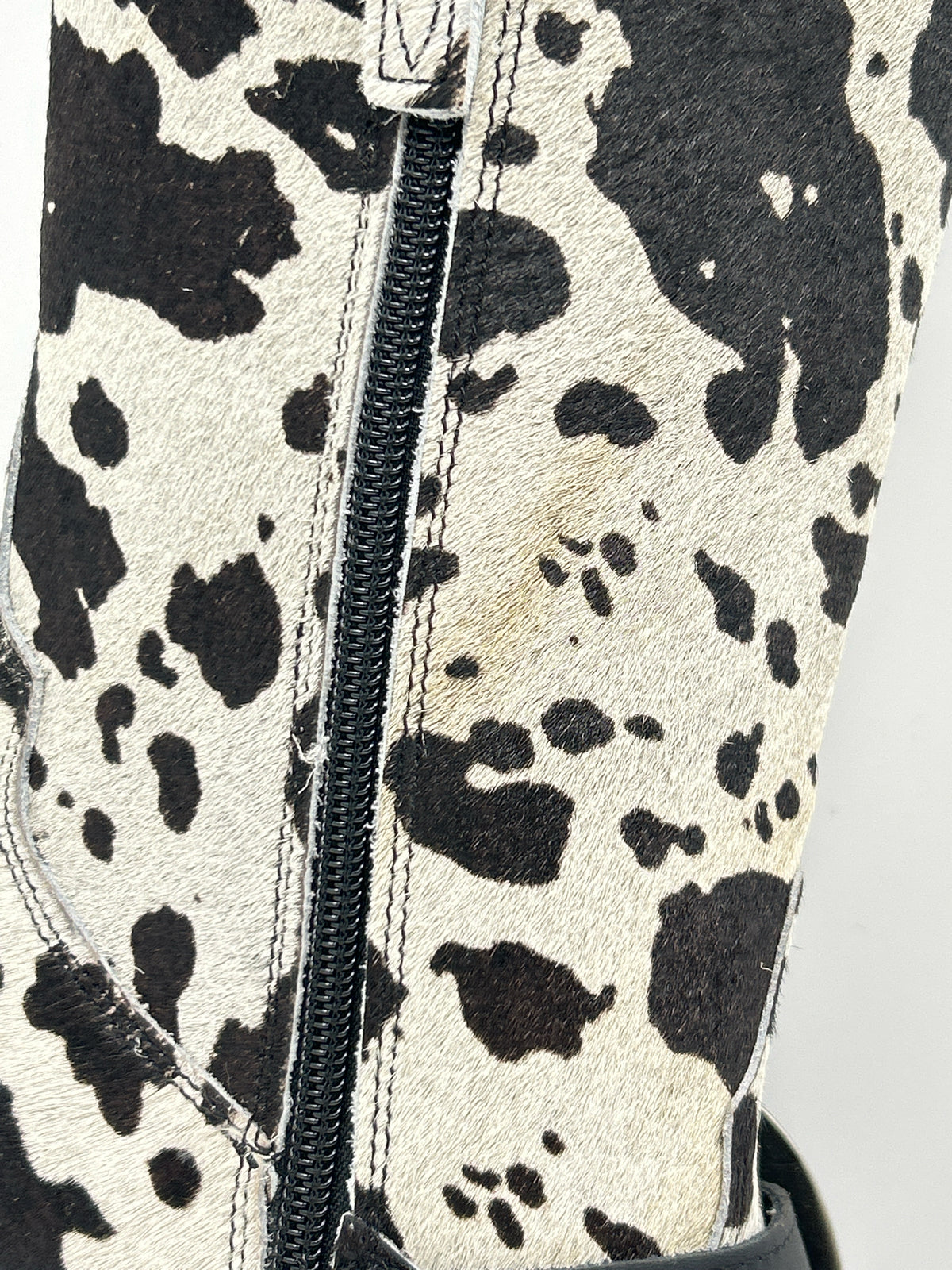 DINGO Size 8.5M Black & White Women Boots