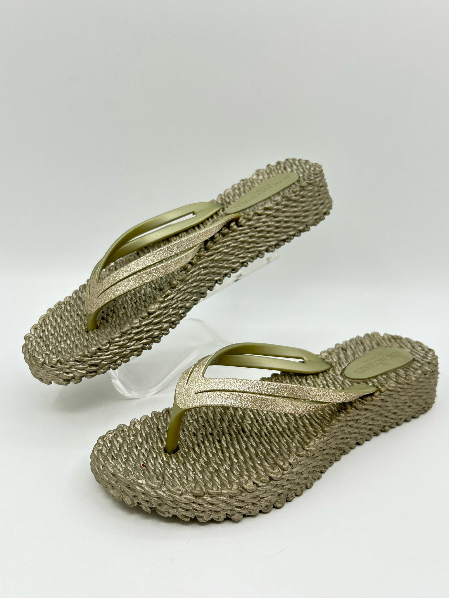 ILSE JACOBSEN Size 9 OLIVE Women Flip flops