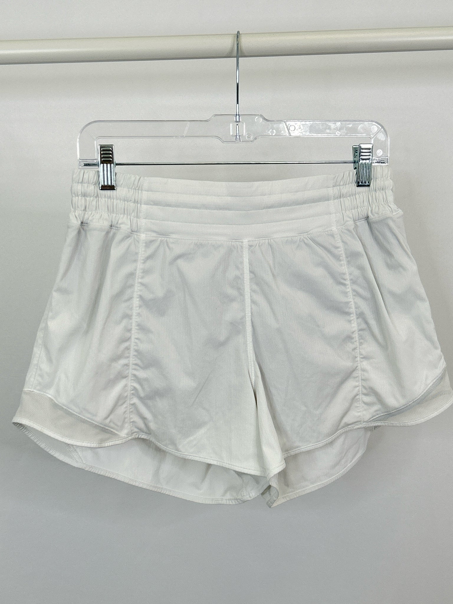 LULULEMON Size 10 White Women Shorts