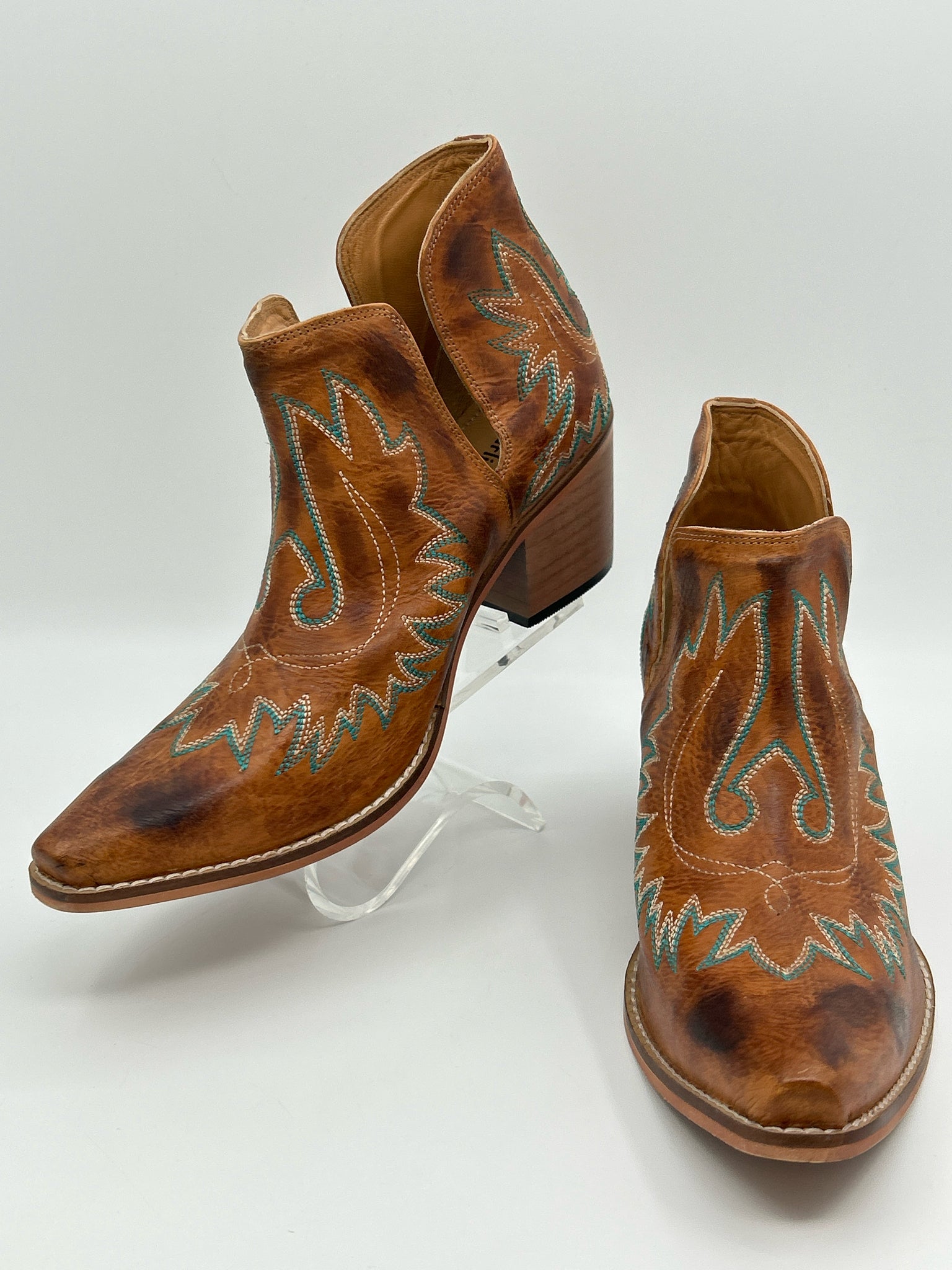 American Darling Size 9 Tan Women Booties NWOB