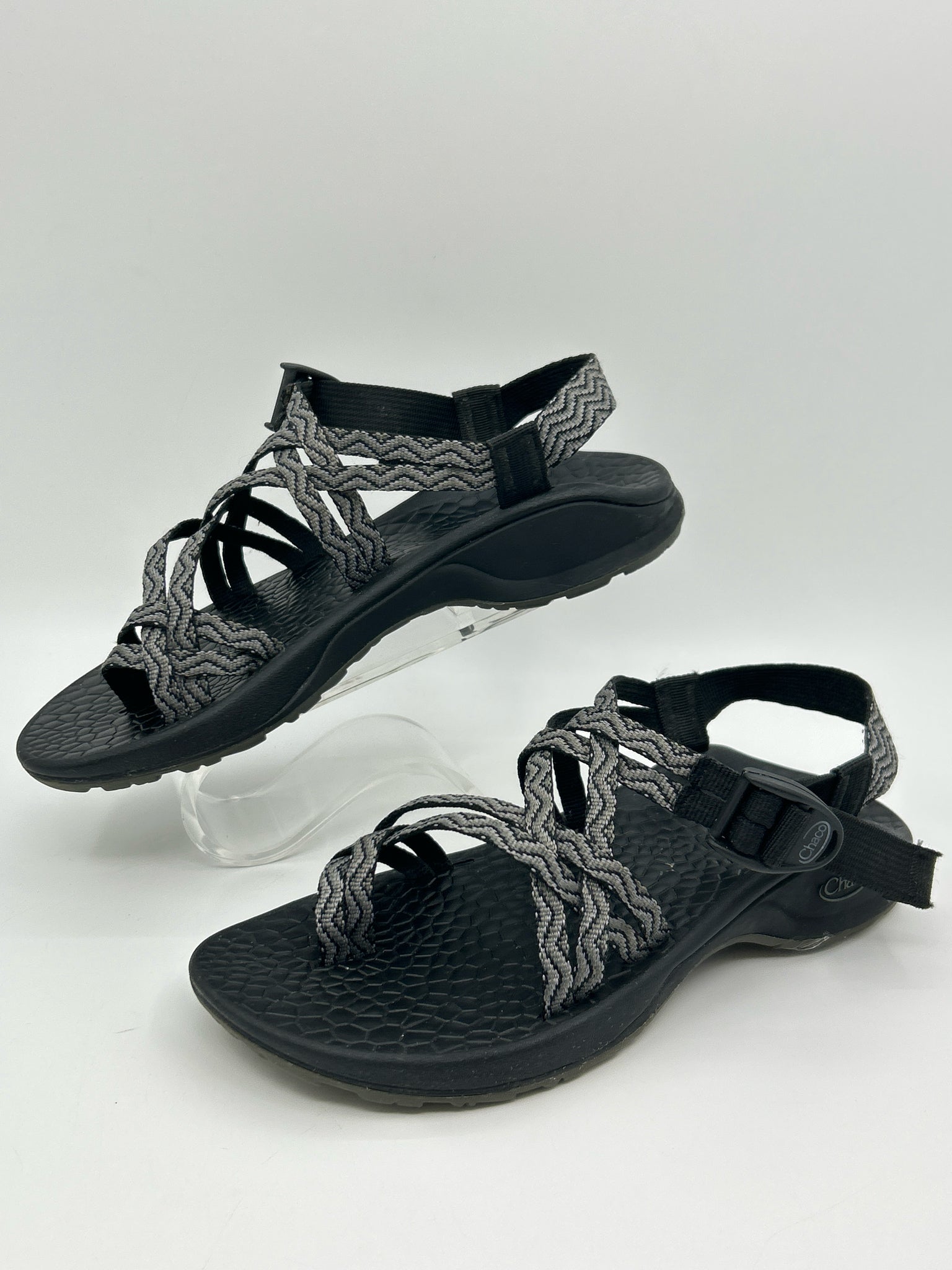 CHACO Size 7 black and grey Women Sandal
