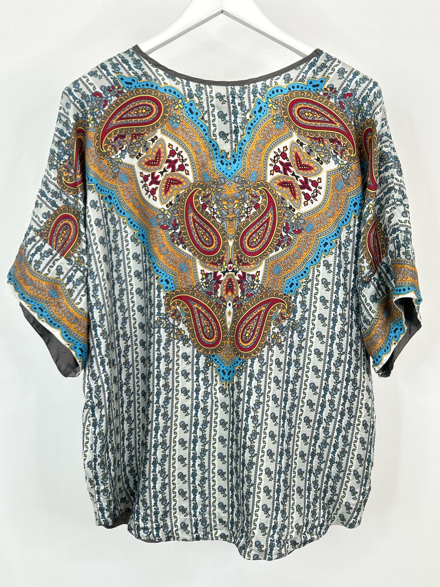 JOHNNY WAS Size M GREY PRINT Women Top