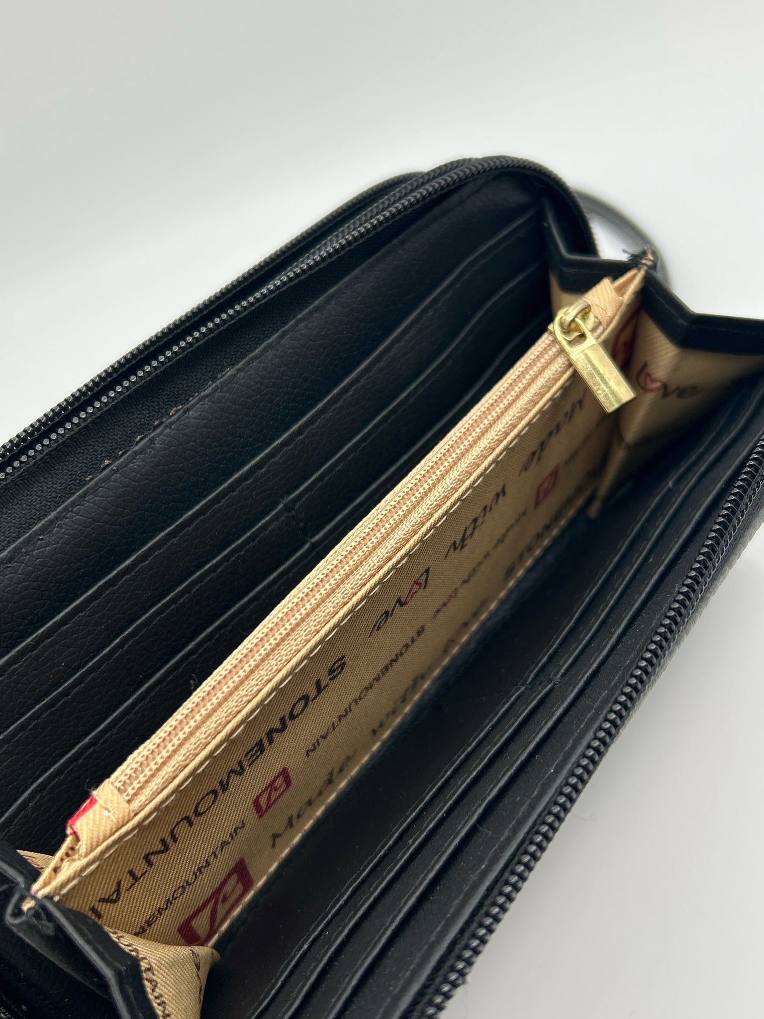 STONE MOUNTAIN Gray Women Wristlet