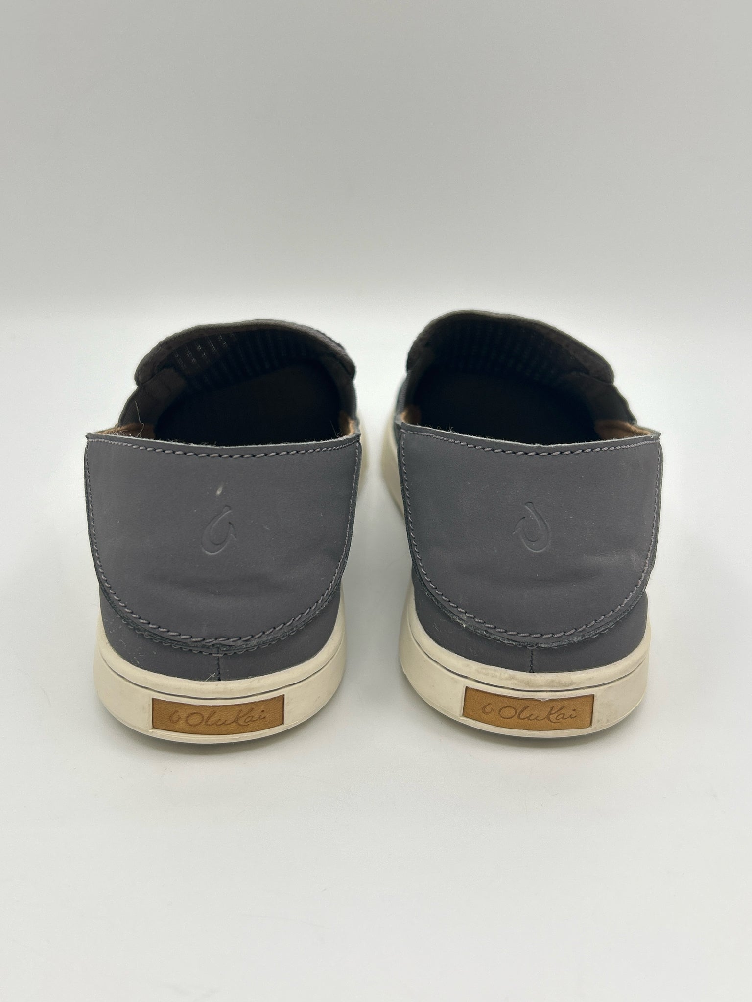 OLUKAI Size 8.5 Grey Women Sneakers