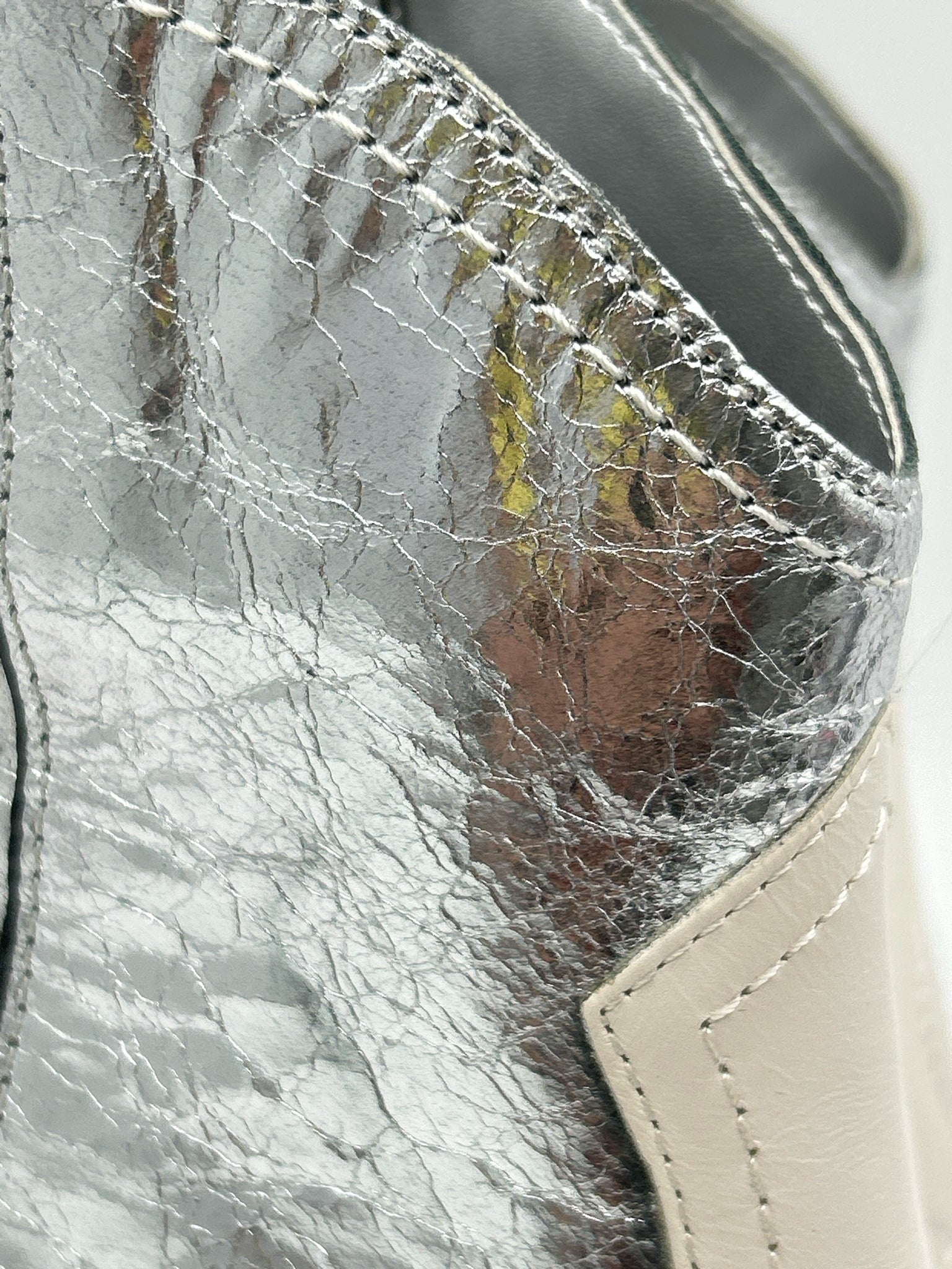 VINCE CAMUTO NIB Size 7M White and black Women Booties