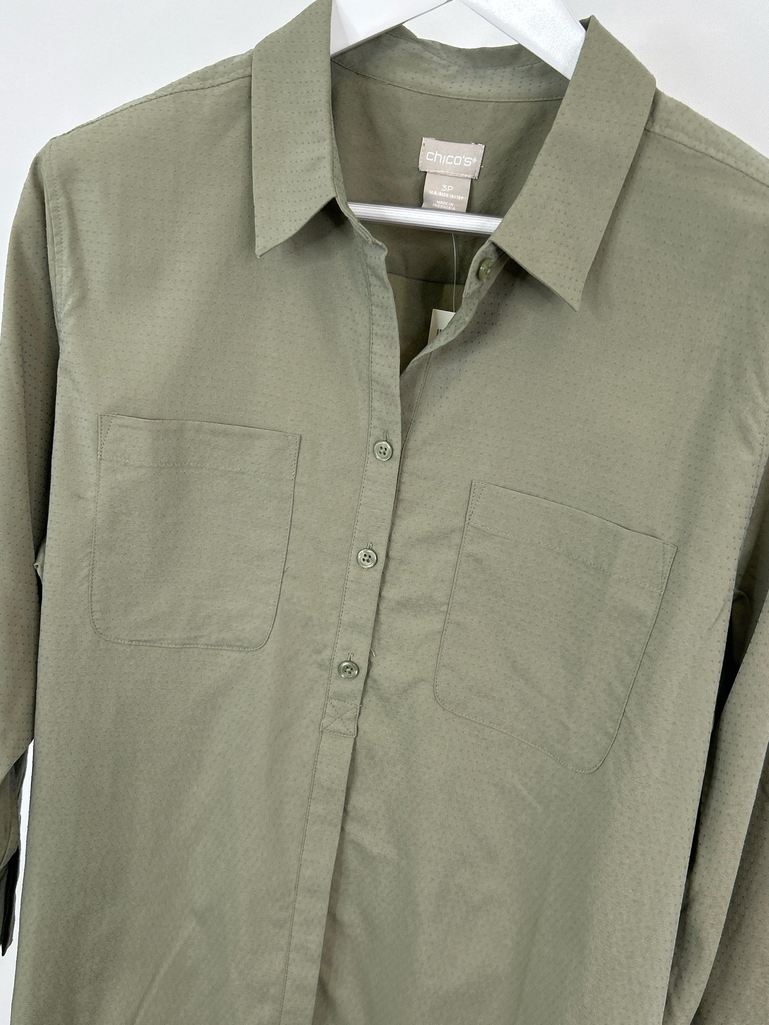 CHICO'S Size 16/18P Green Women Shirt NWT