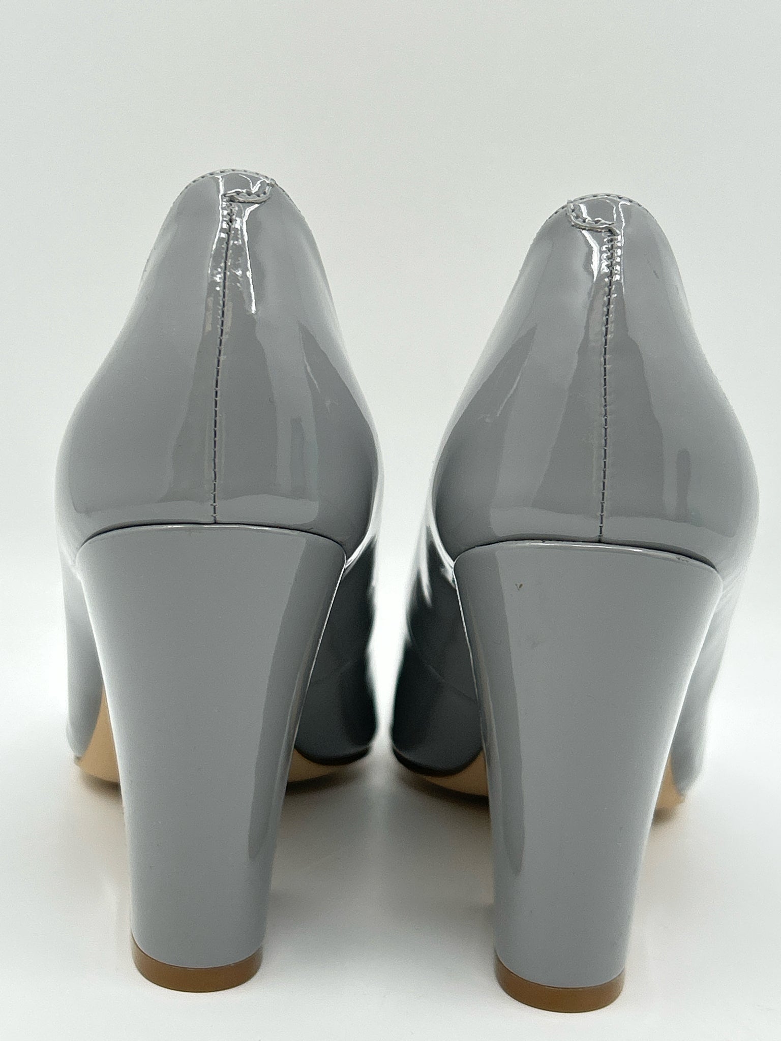 NINE WEST Size 10.5M Gray Women Pumps