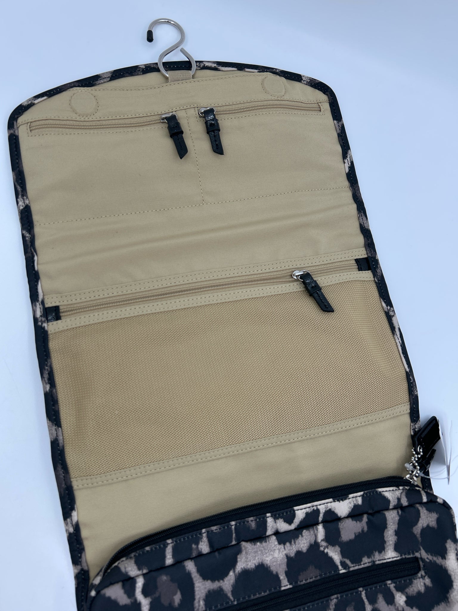 COACH BEIGE AND BLACK NWT Toiletry Kit