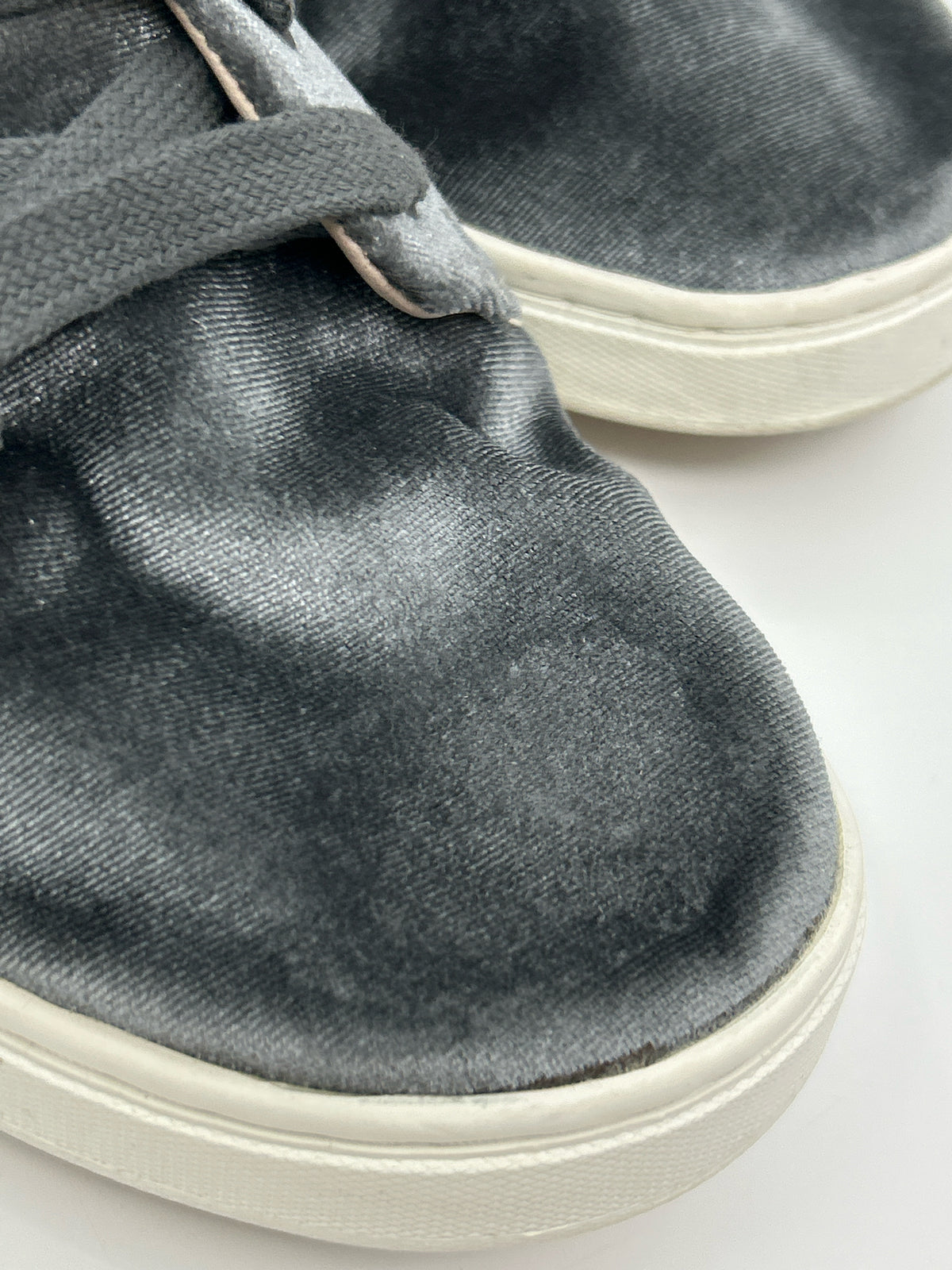 OLU KAI Size 9 Grey Women Sneakers
