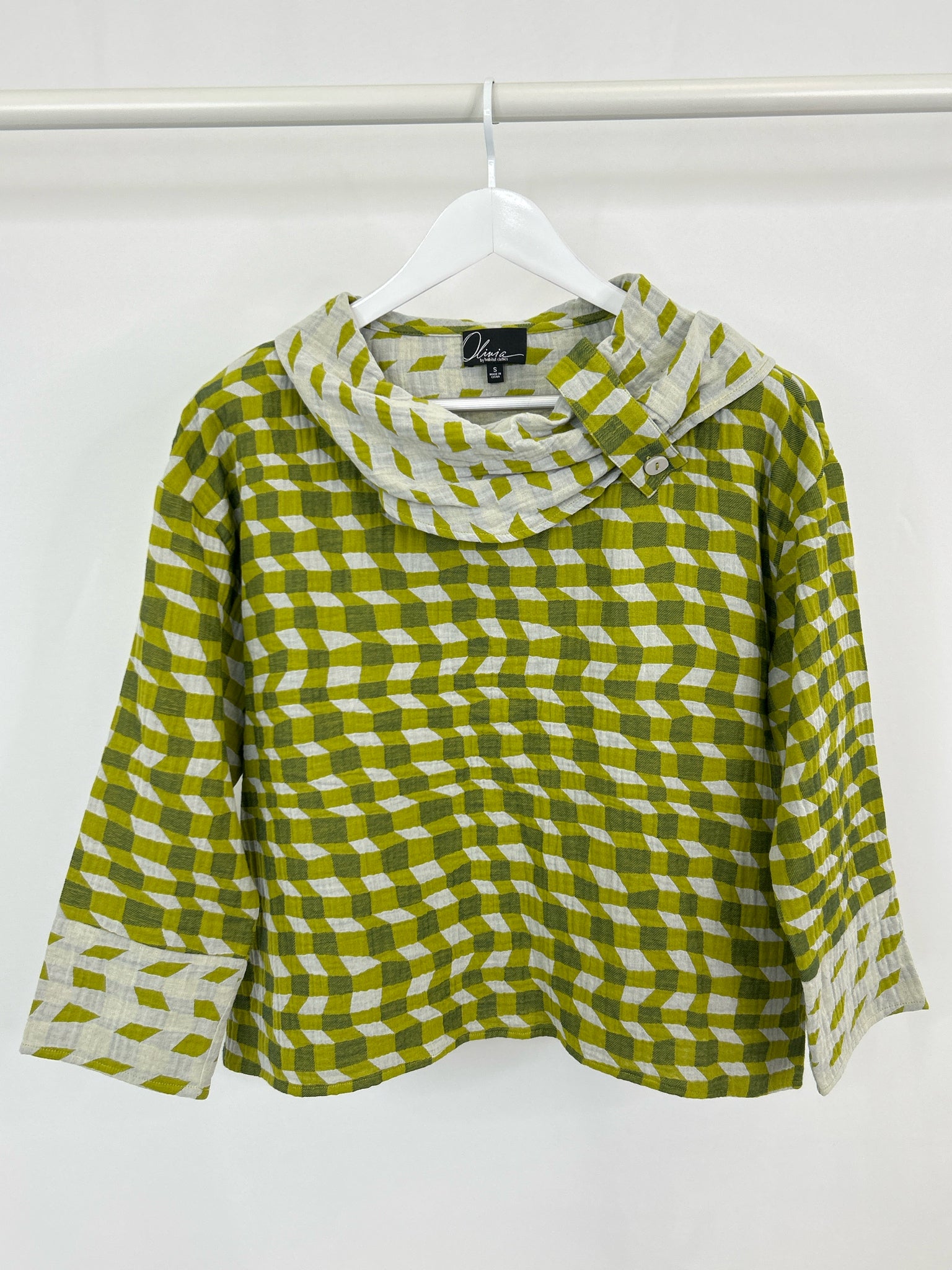 OLIVIA BY HABITAT CLOTHES Size S Green Print Women Shirt NWT
