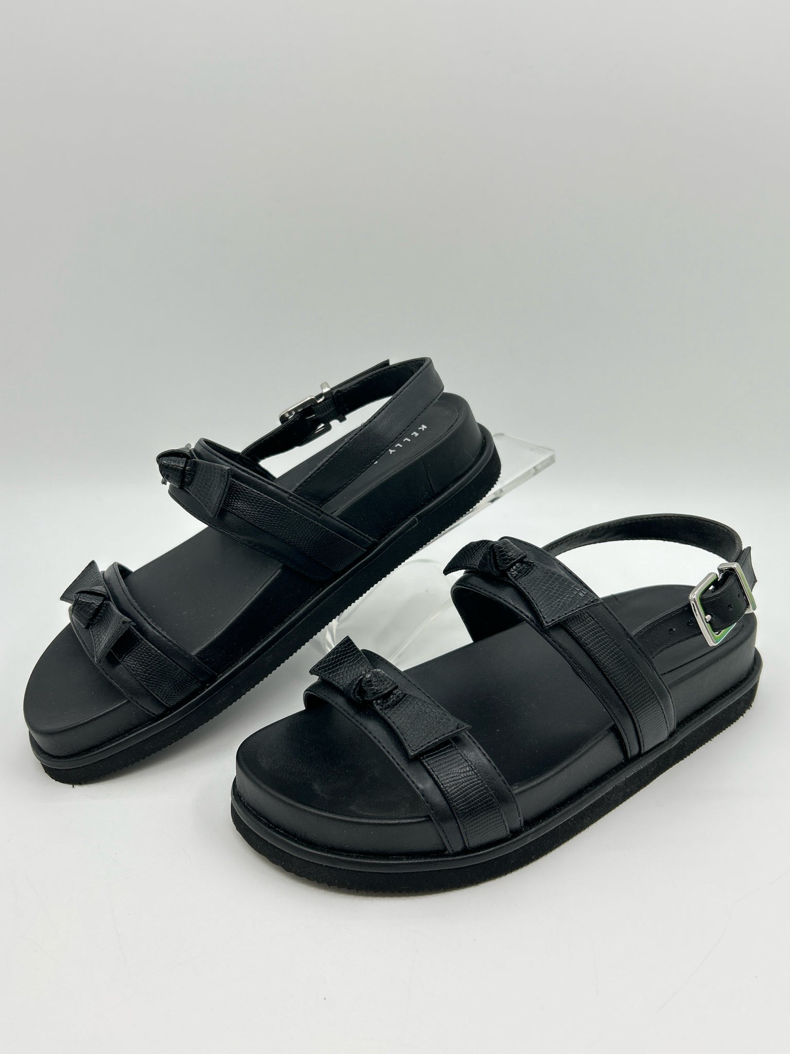 KELLY & KATIE Size 8.5M Black Women Sandal