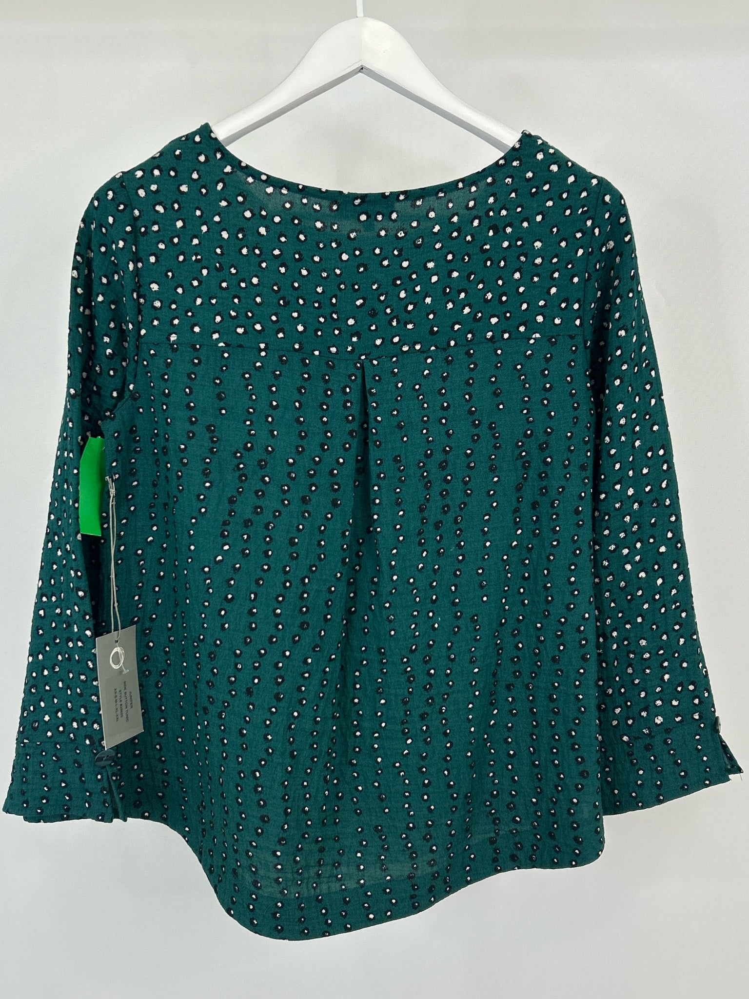 HABITAT Size S Green and White Women Tunic NWT