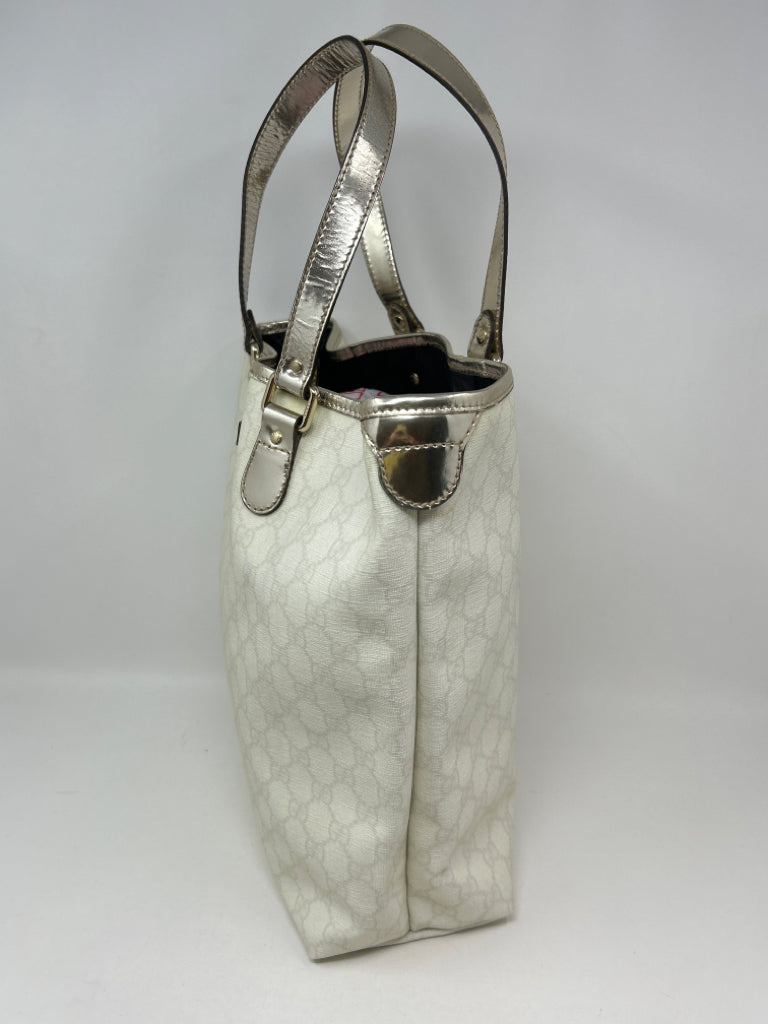 GUCCI Ivory GG Supreme Joy Tote