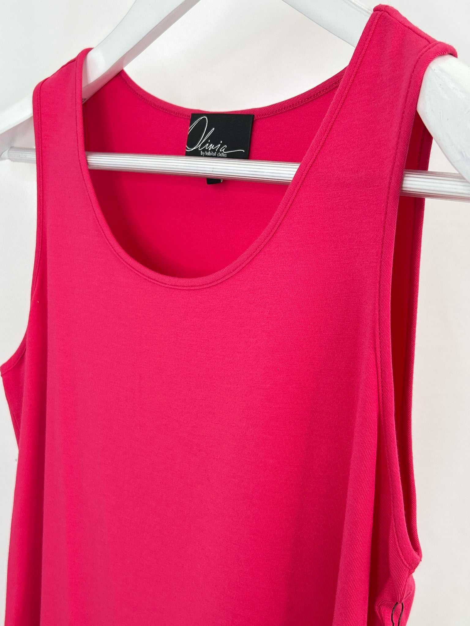 OLIVIA BY HABITAT CLOTHES Size S MAGENTA Women Tank Top