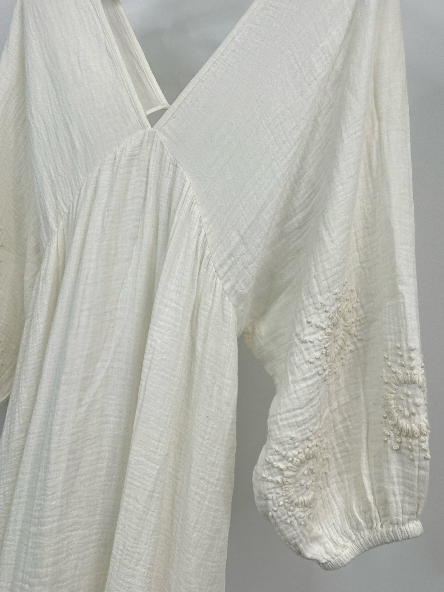 TRINA TURK Size M White Women Dress NWT