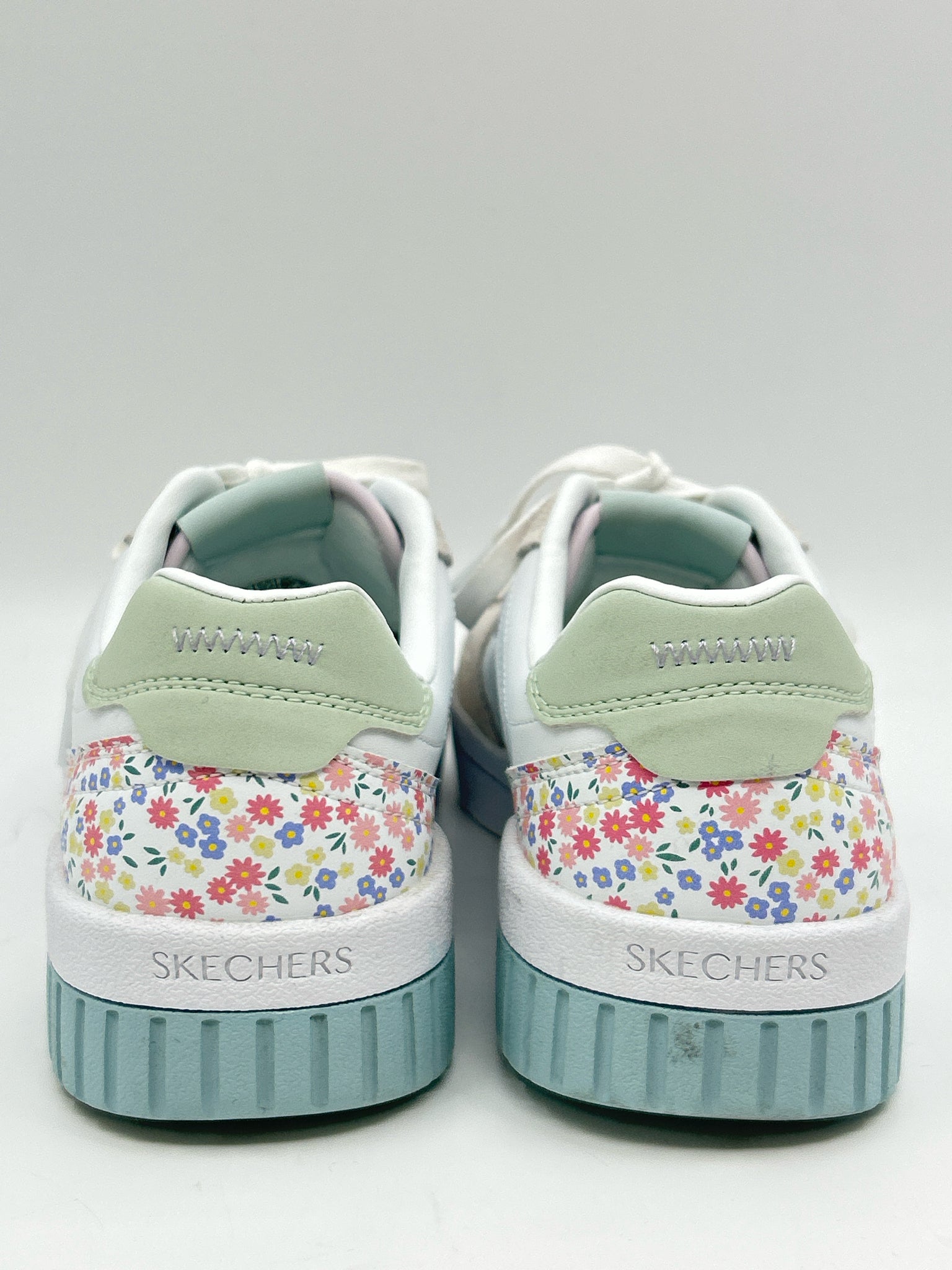 skechers Size 9.5 White Floral Women Sneakers